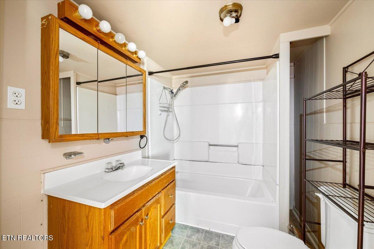 743 Lovely Bluff Road Rocky Top TN 37769