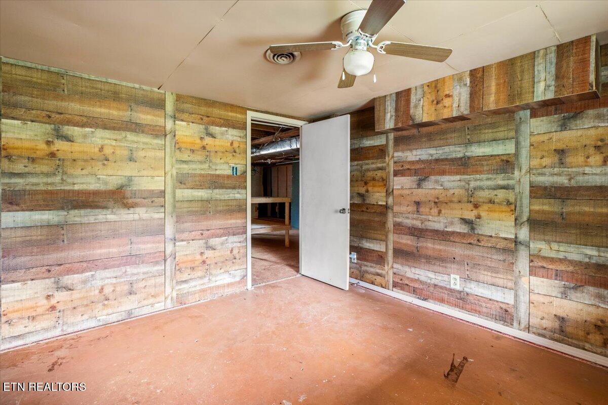 743 Lovely Bluff Road Rocky Top TN 37769