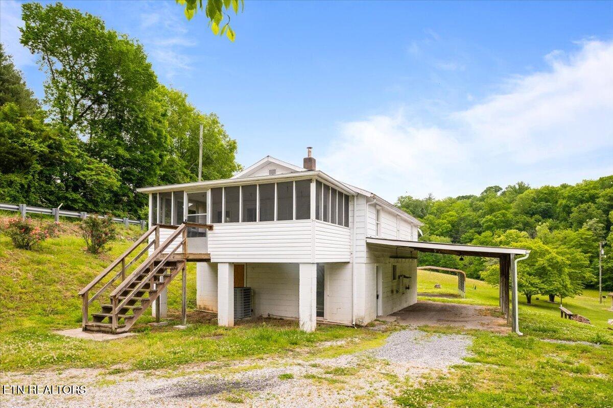 743 Lovely Bluff Road Rocky Top TN 37769