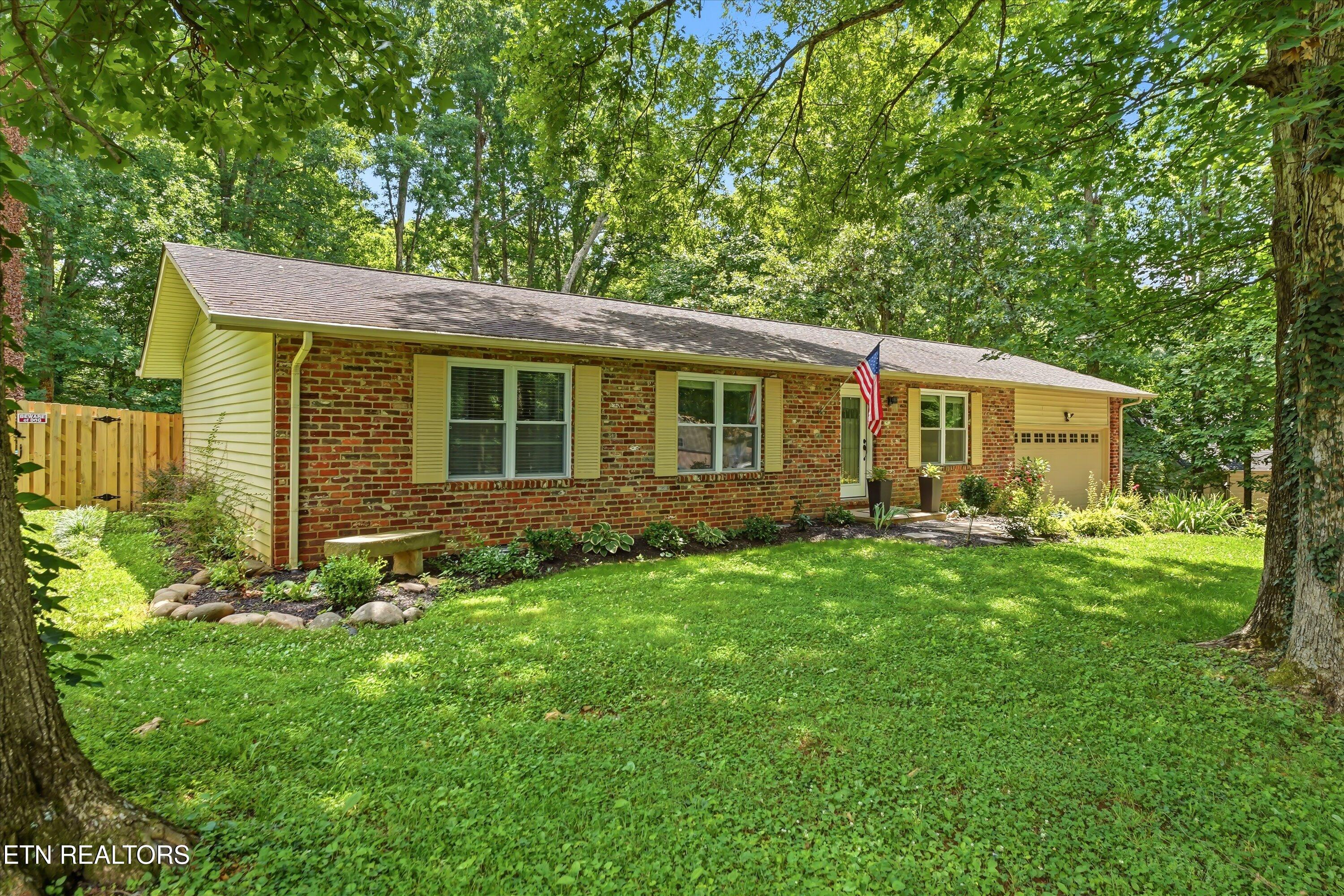 1516 Scottsdale Drive Knoxville TN 37922