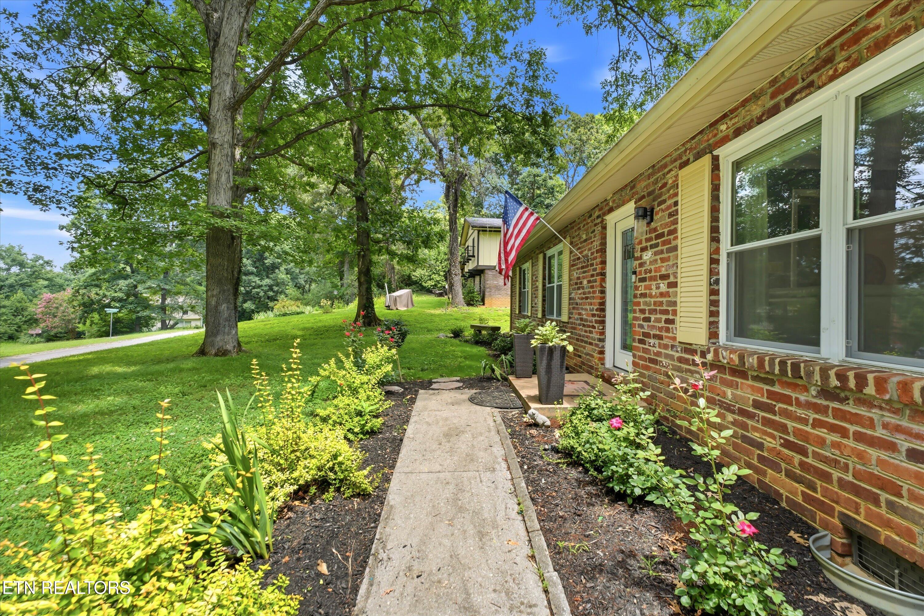 1516 Scottsdale Drive Knoxville TN 37922