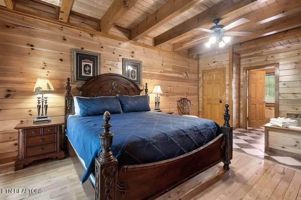 1056 Black Bear Cub Way Sevierville TN 37862