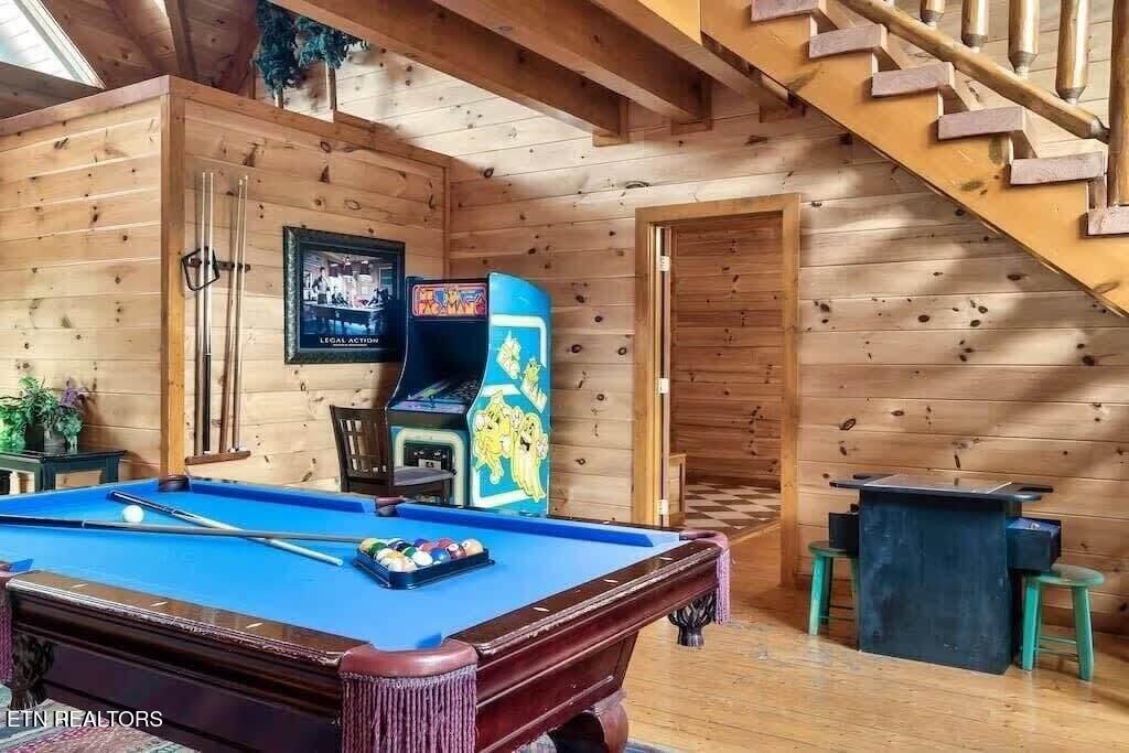 1056 Black Bear Cub Way Sevierville TN 37862