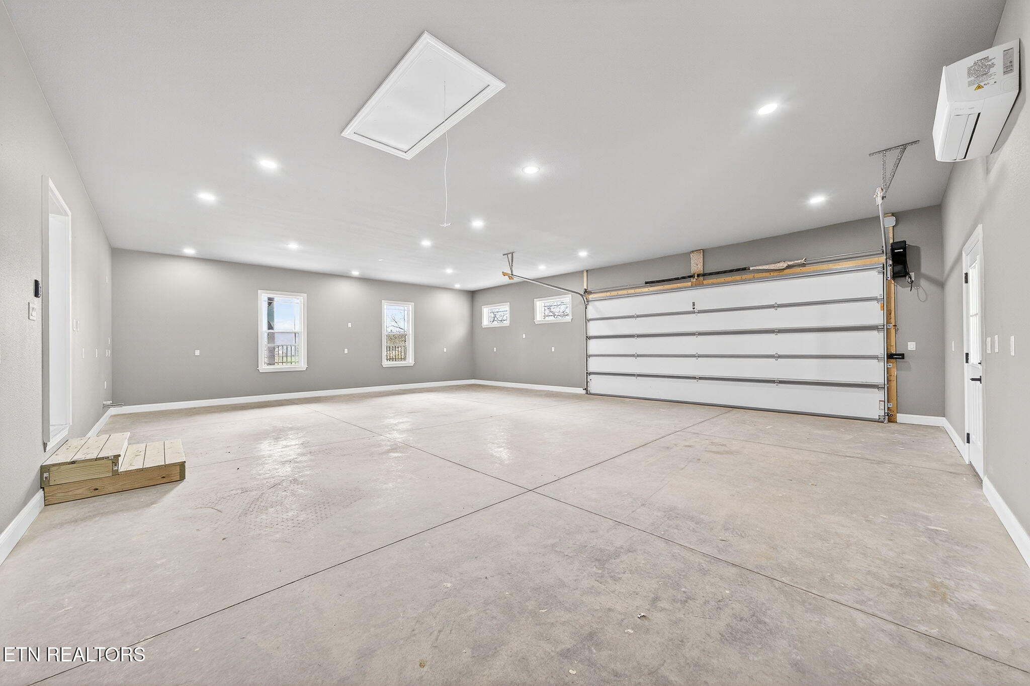 124 Virginia Avenue Livingston TN 38570