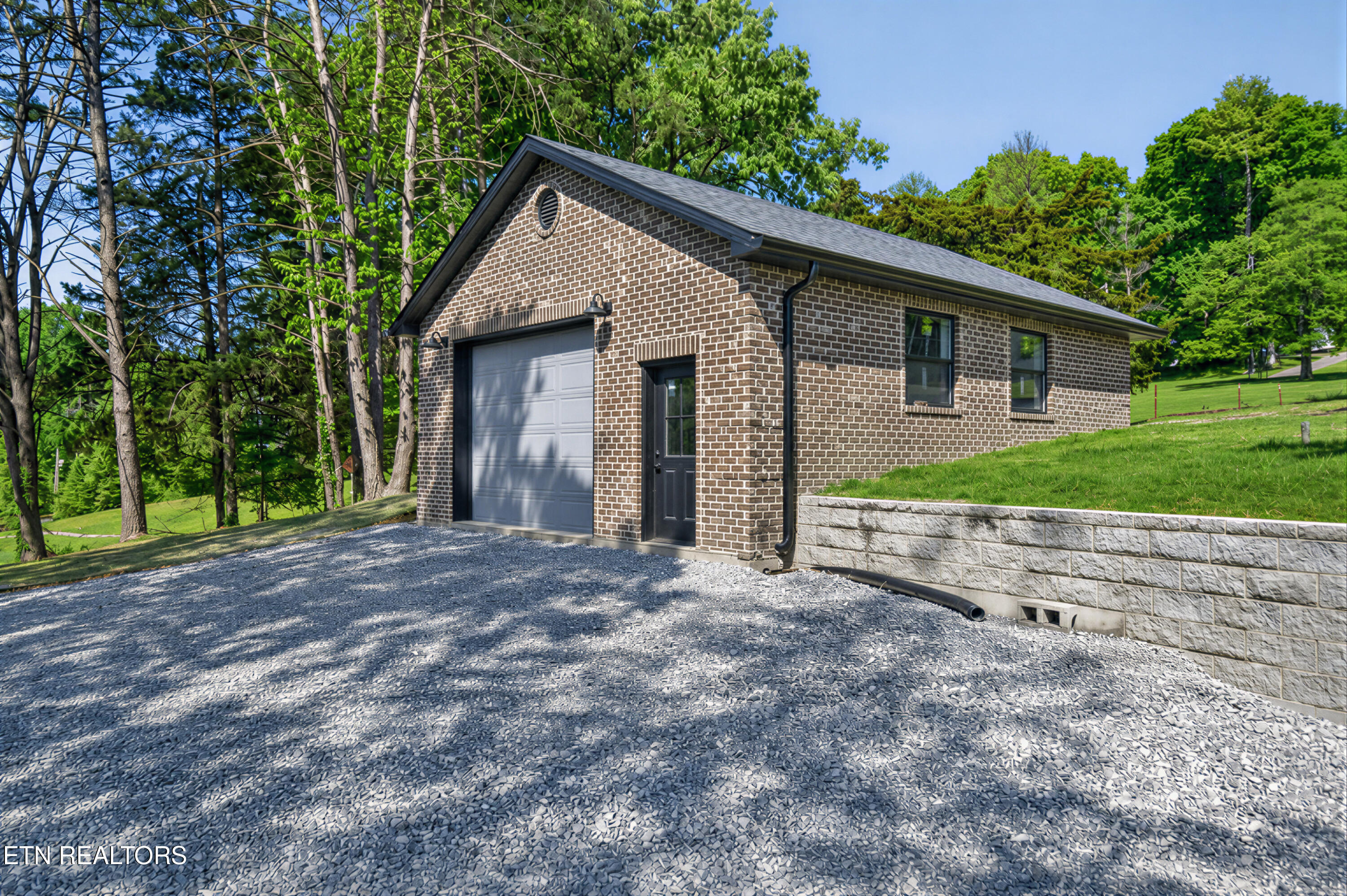 124 Virginia Avenue Livingston TN 38570
