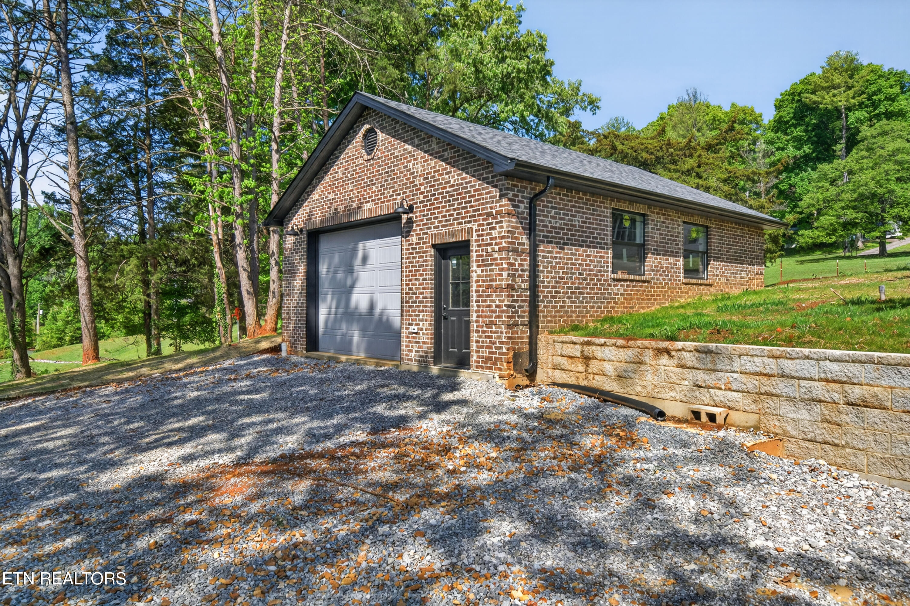 124 Virginia Avenue Livingston TN 38570