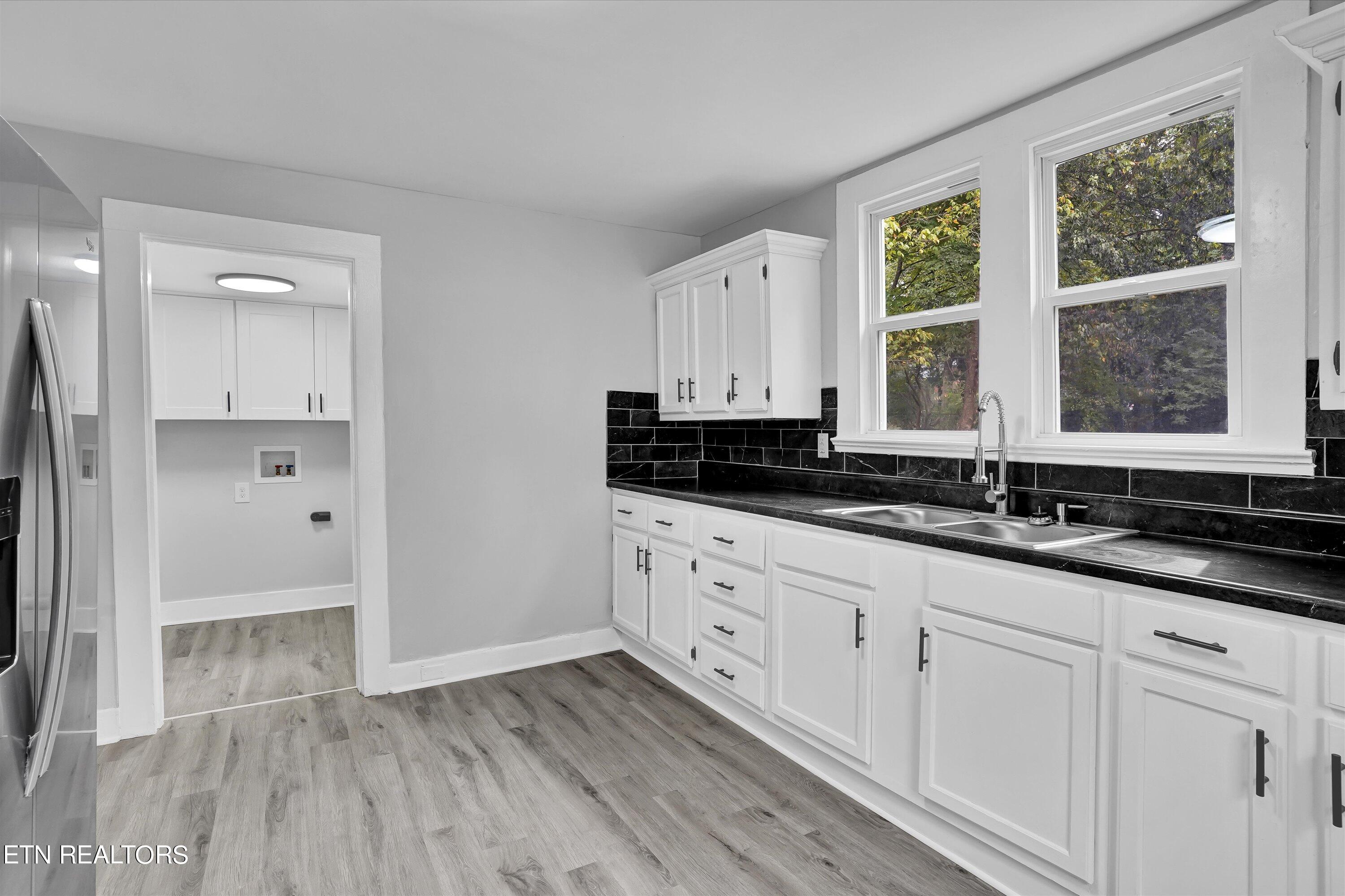 3042 Forestdale Avenue Knoxville TN 37917
