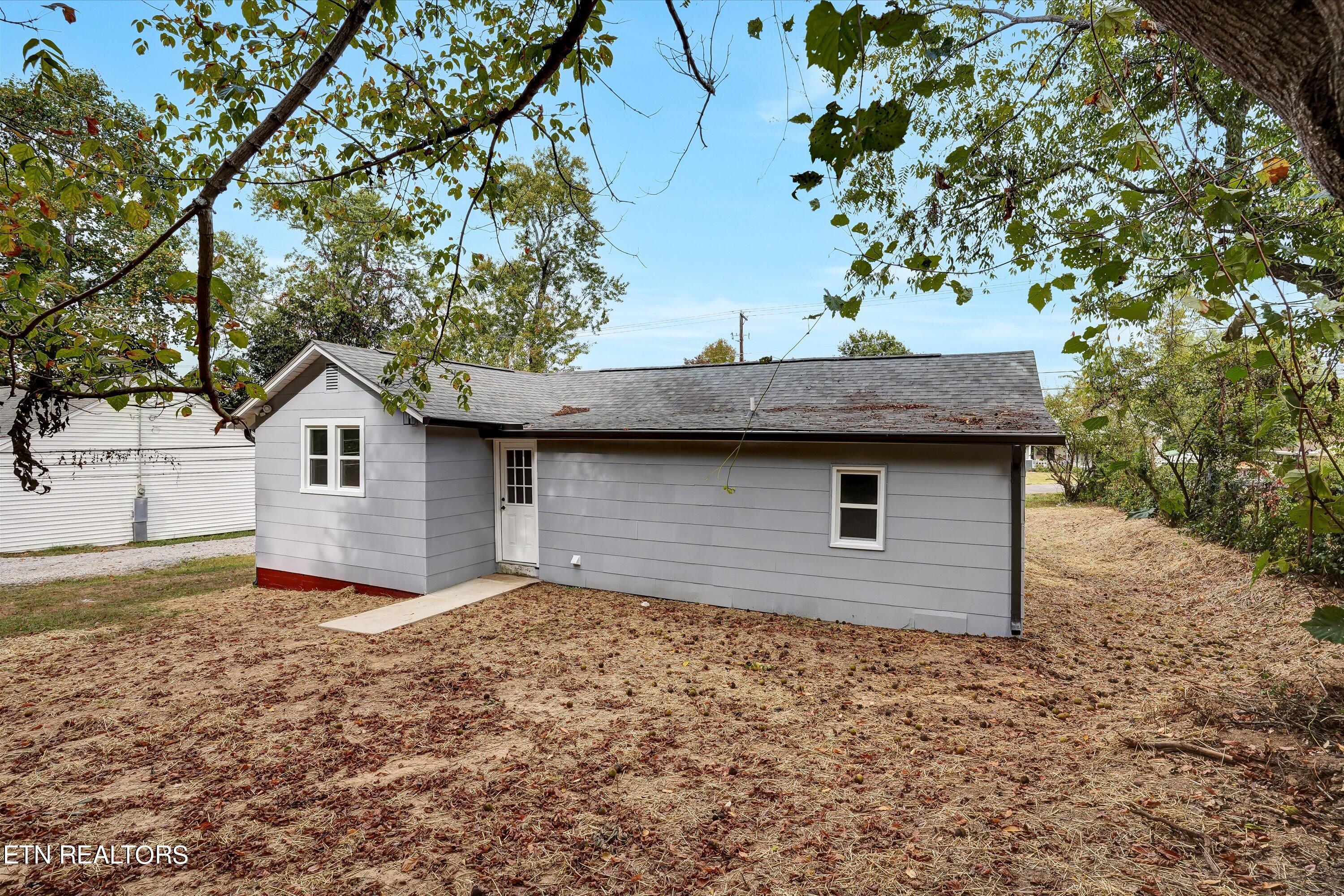 3042 Forestdale Avenue Knoxville TN 37917