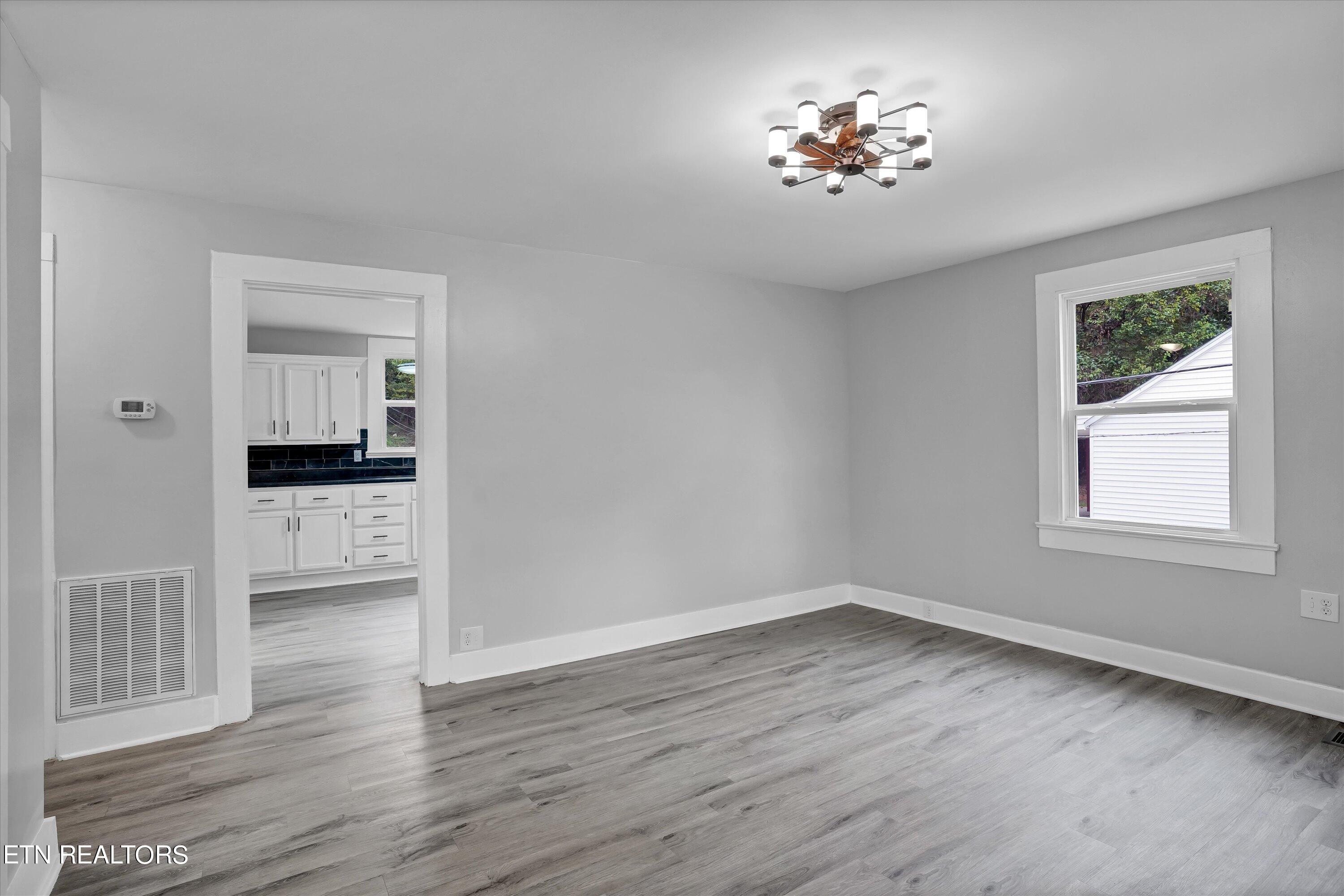 3042 Forestdale Avenue Knoxville TN 37917
