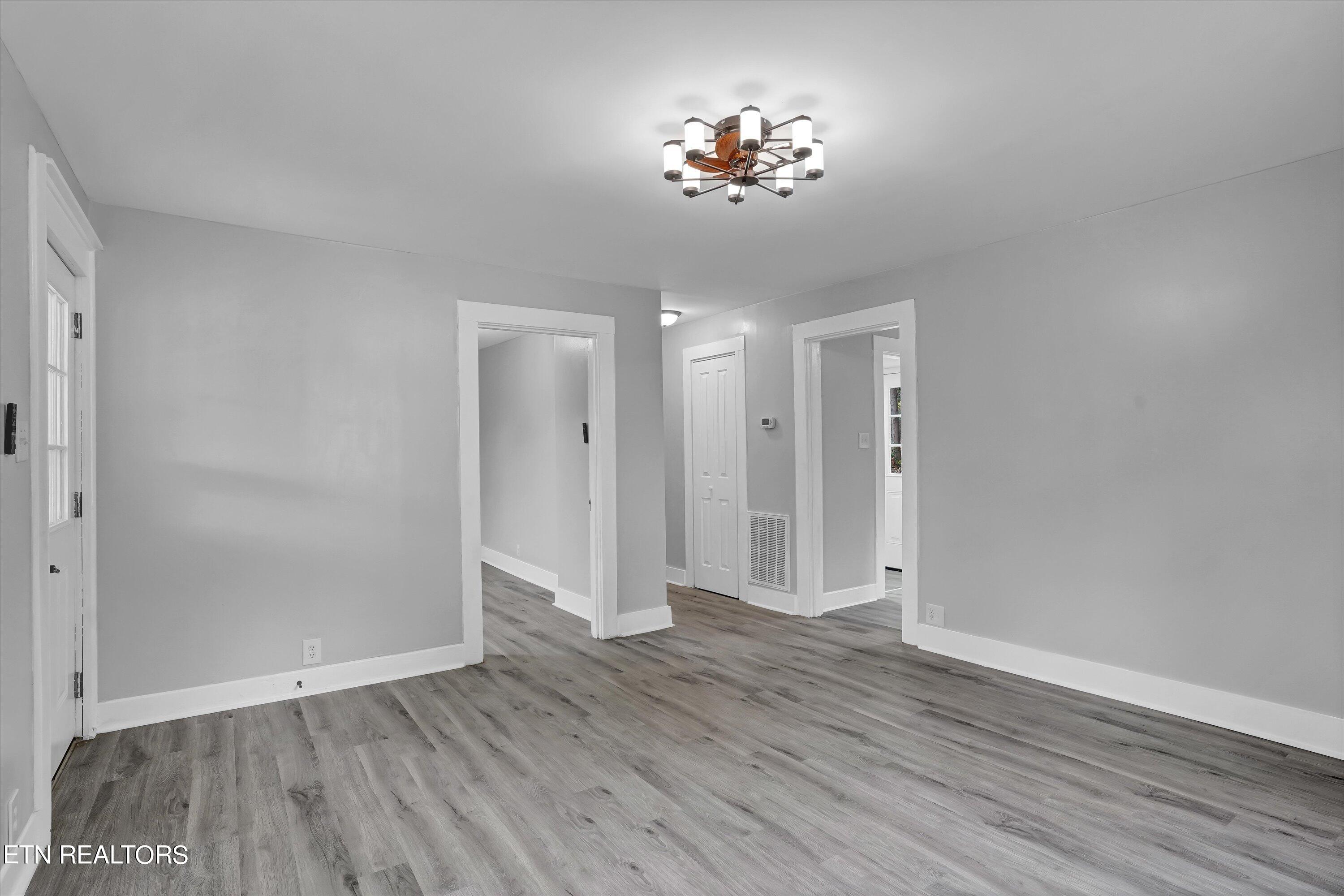 3042 Forestdale Avenue Knoxville TN 37917