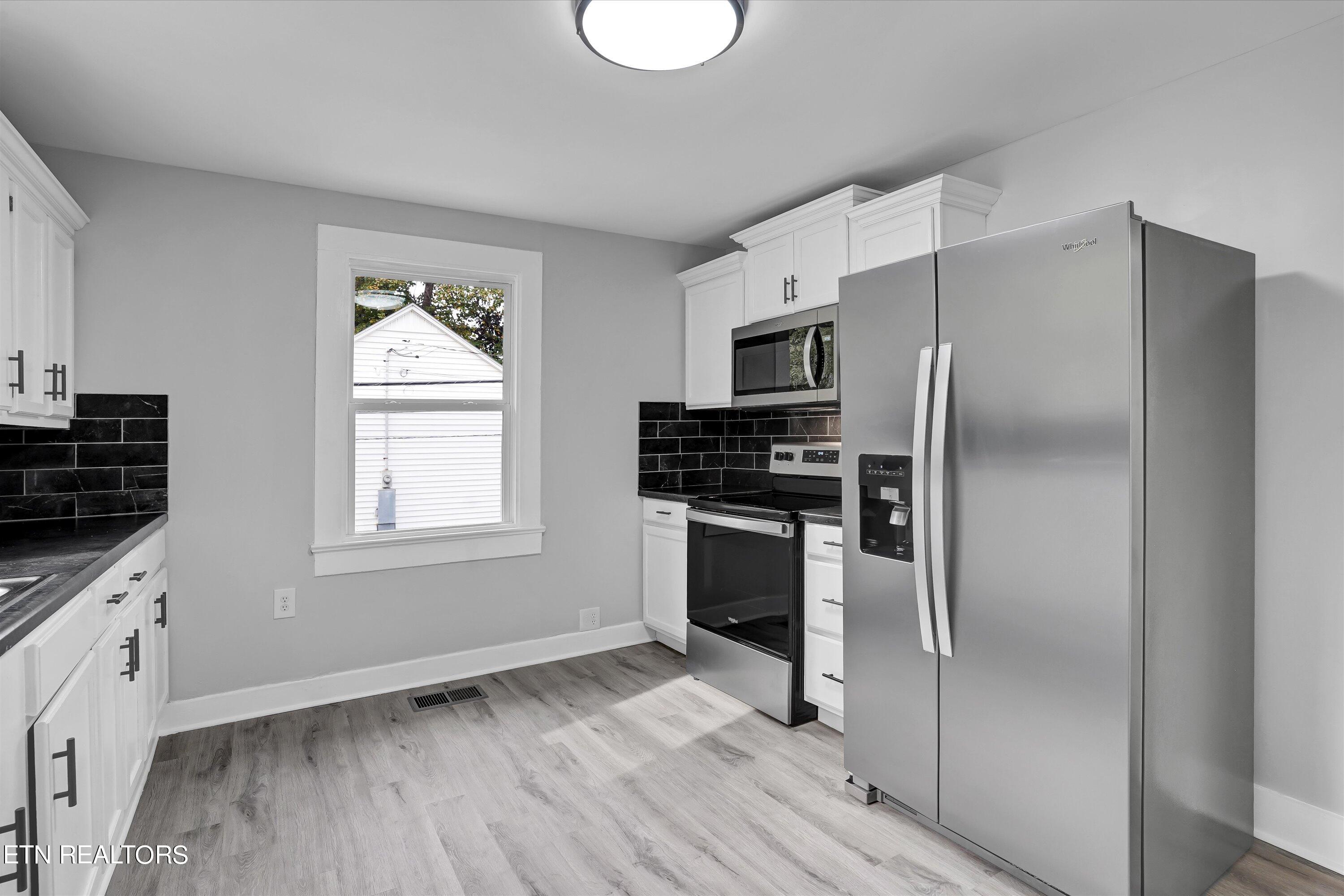 3042 Forestdale Avenue Knoxville TN 37917