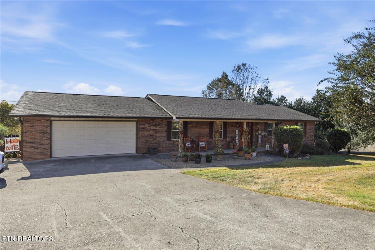 4924 W Emory Road Powell TN 37849
