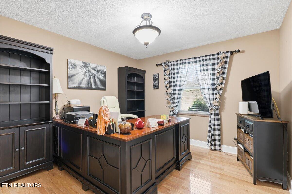 4924 W Emory Road Powell TN 37849