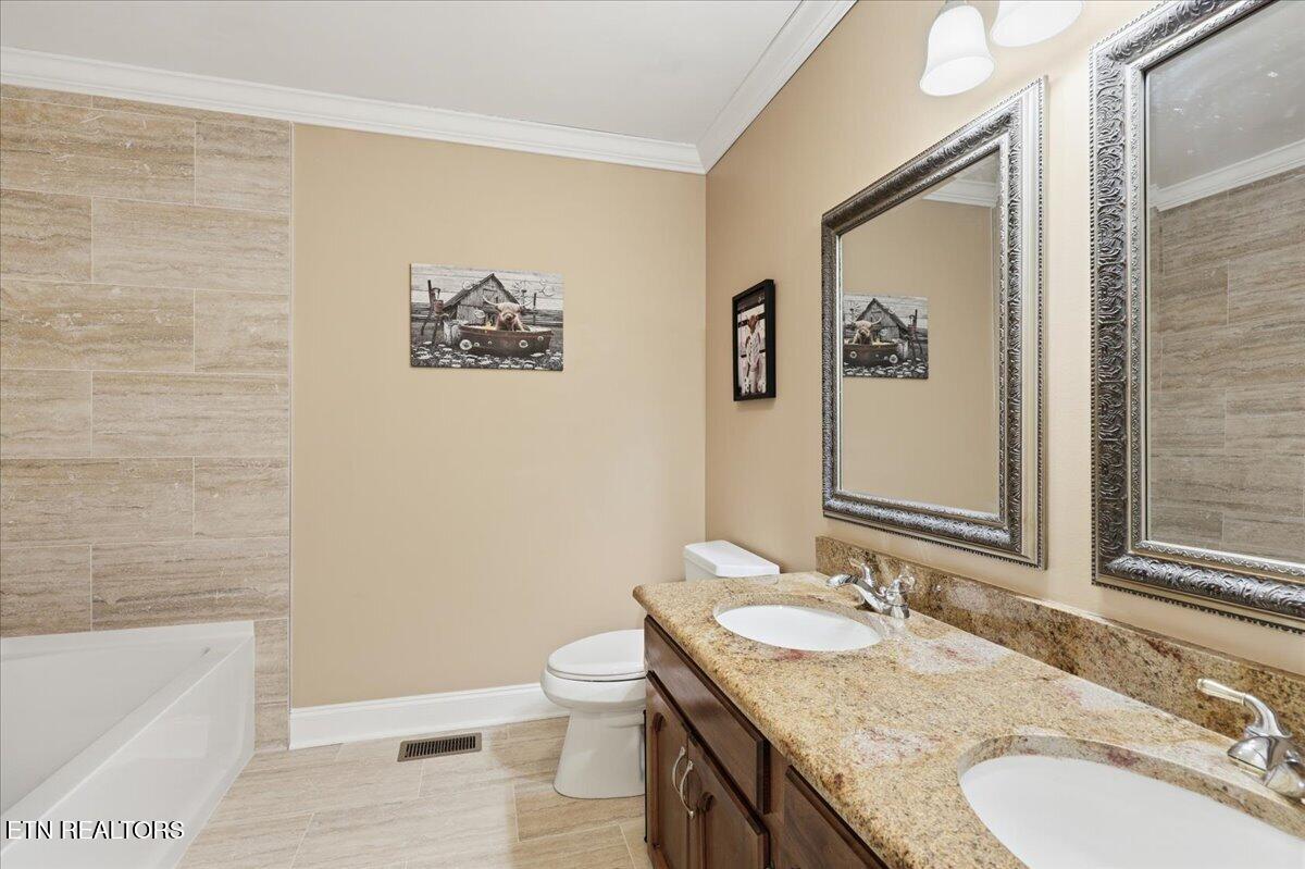 4924 W Emory Road Powell TN 37849