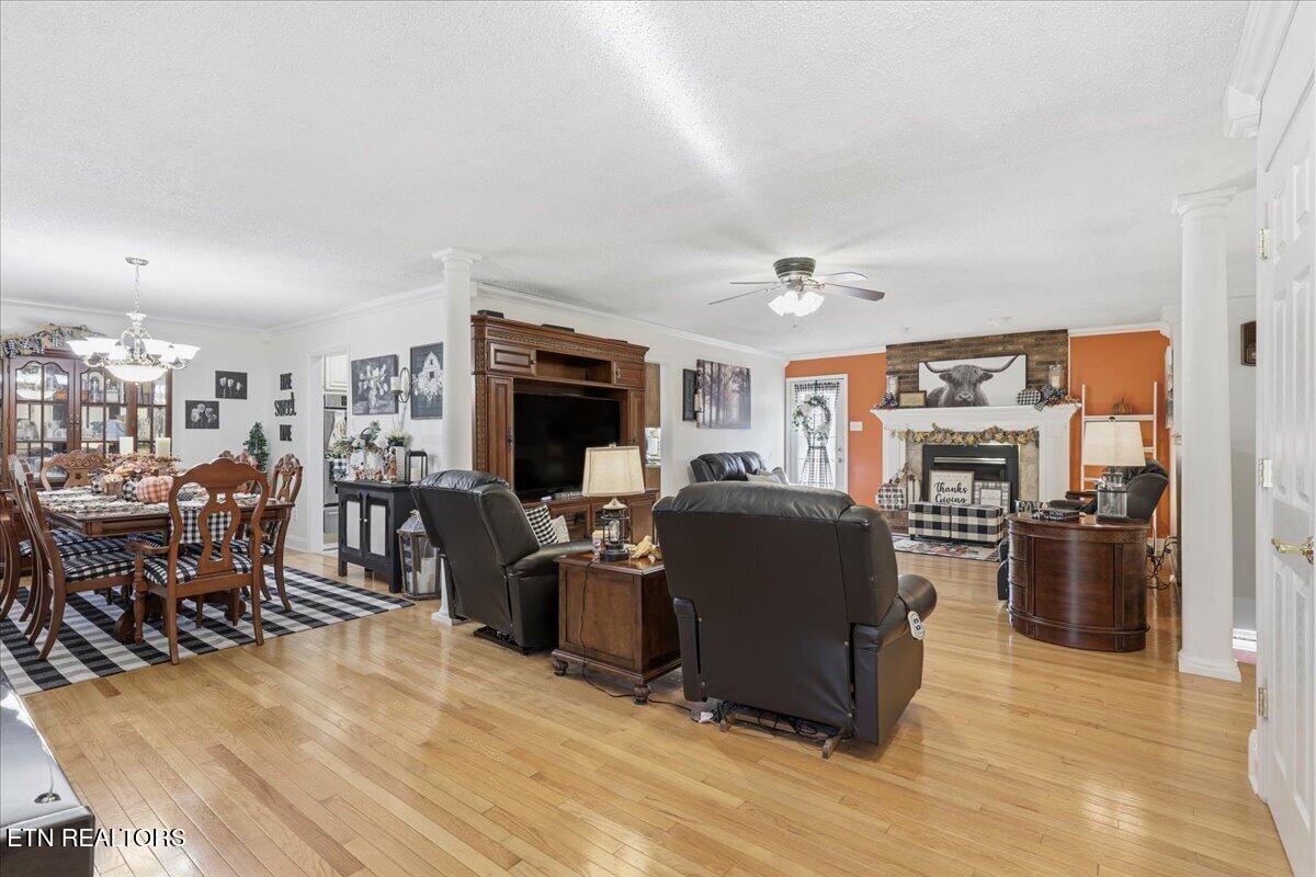 4924 W Emory Road Powell TN 37849