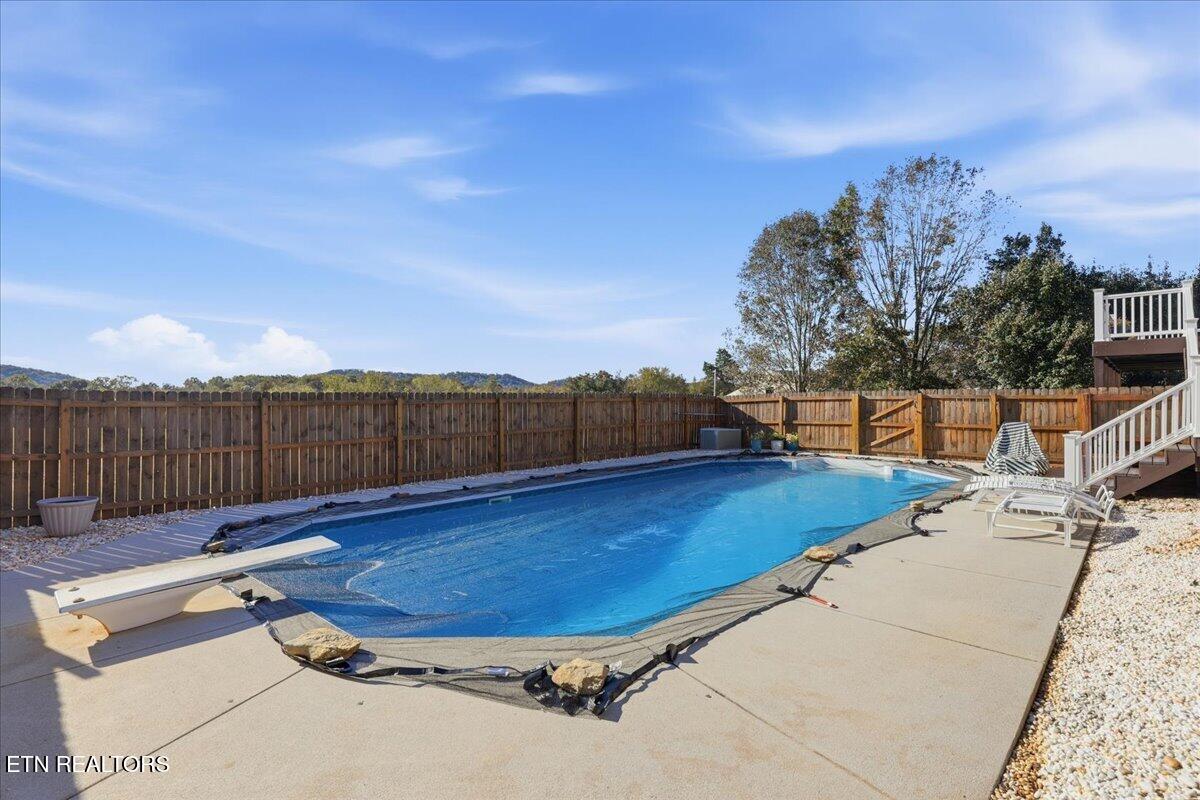 4924 W Emory Road Powell TN 37849
