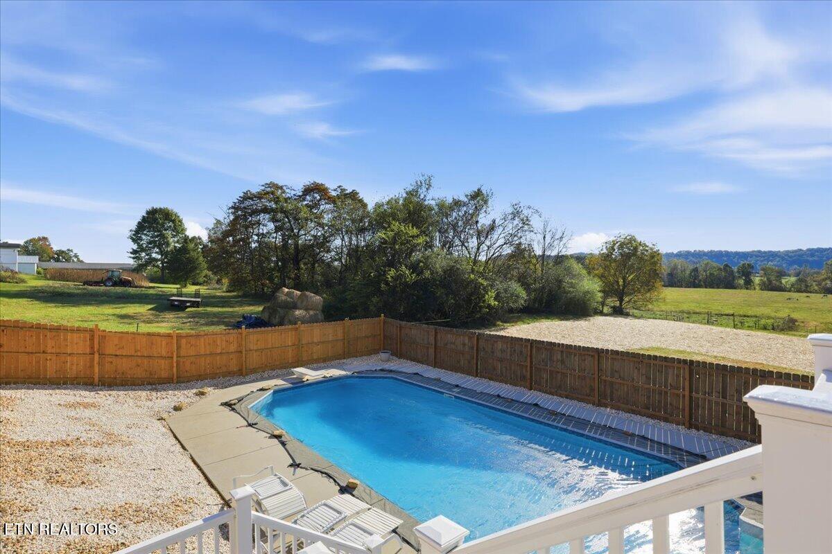 4924 W Emory Road Powell TN 37849