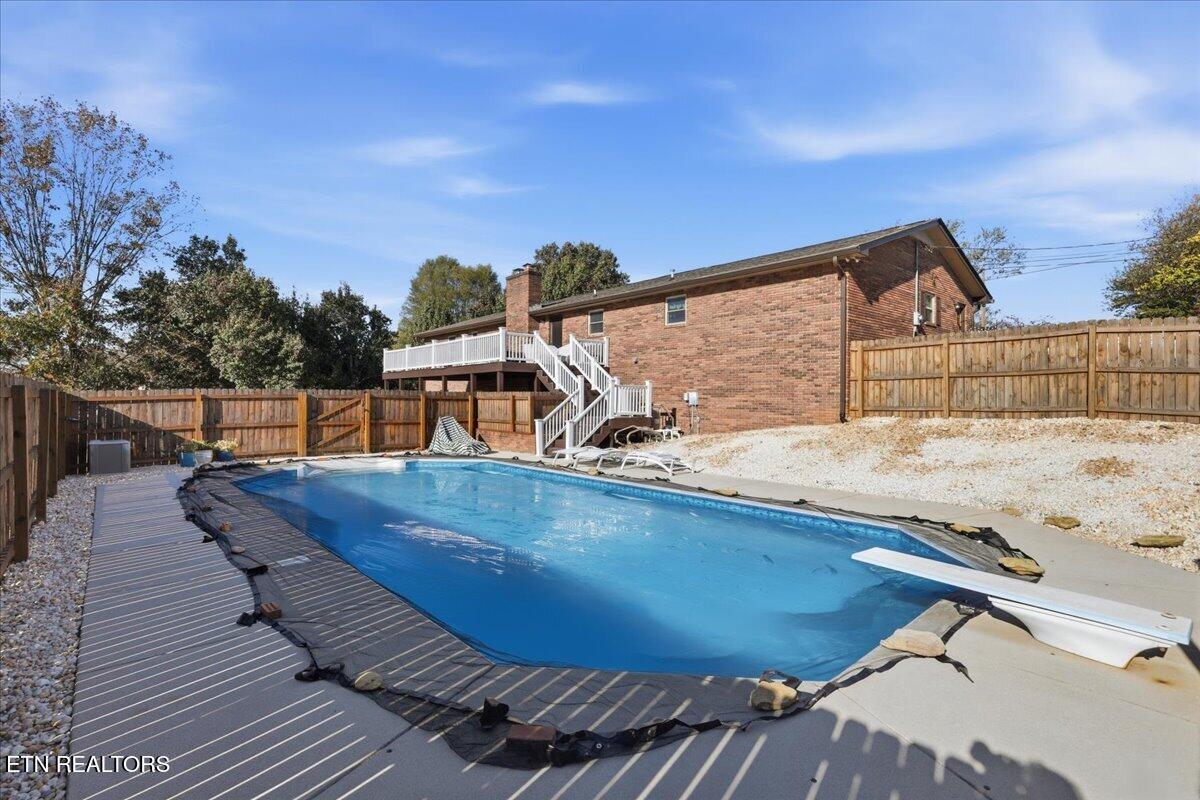 4924 W Emory Road Powell TN 37849