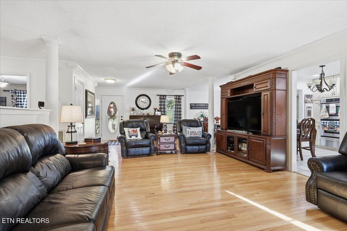 4924 W Emory Road Powell TN 37849