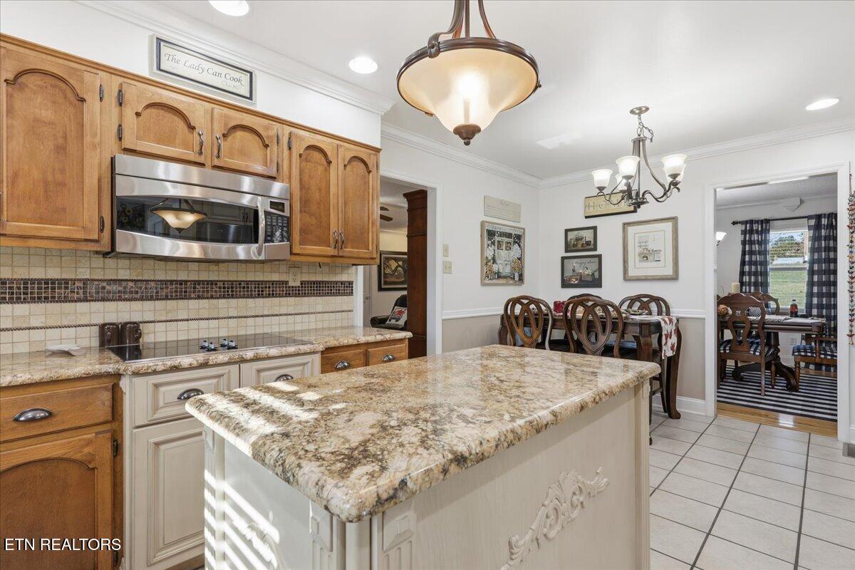 4924 W Emory Road Powell TN 37849