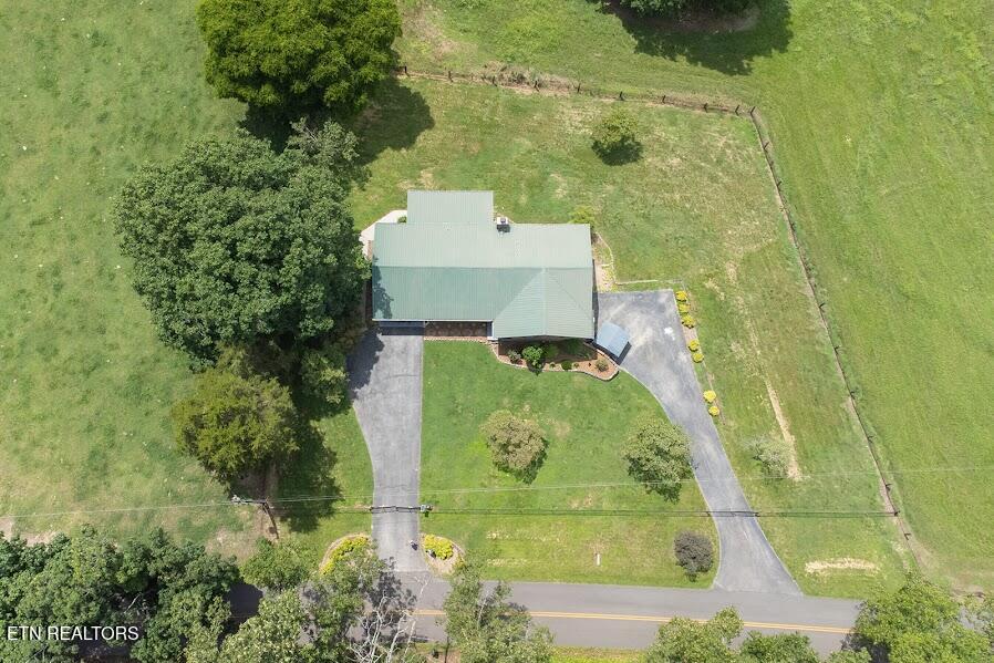 2451 Black Oak Road Jefferson City TN 37760