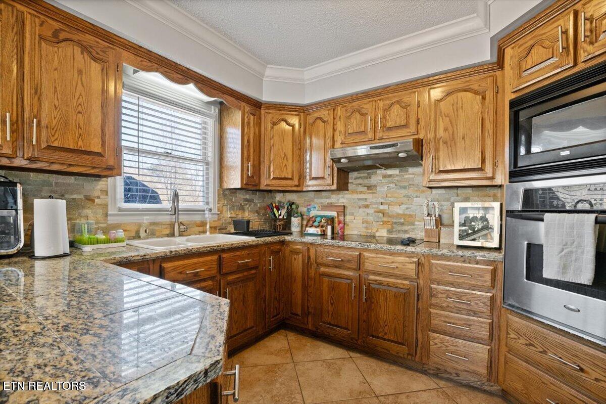 330 Brown Drive Lafollette TN 37766