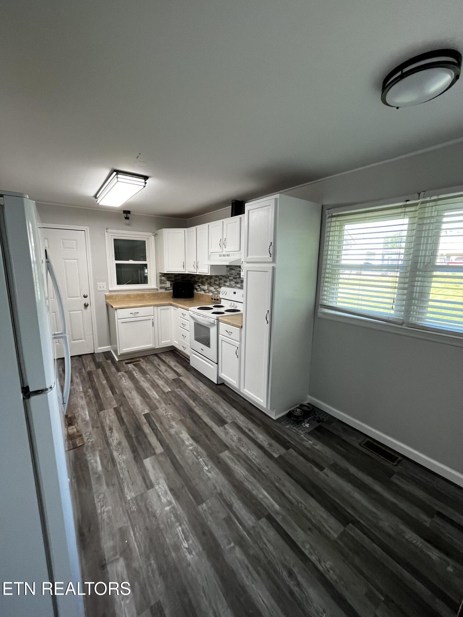 71 Taylor Avenue Crossville TN 38555
