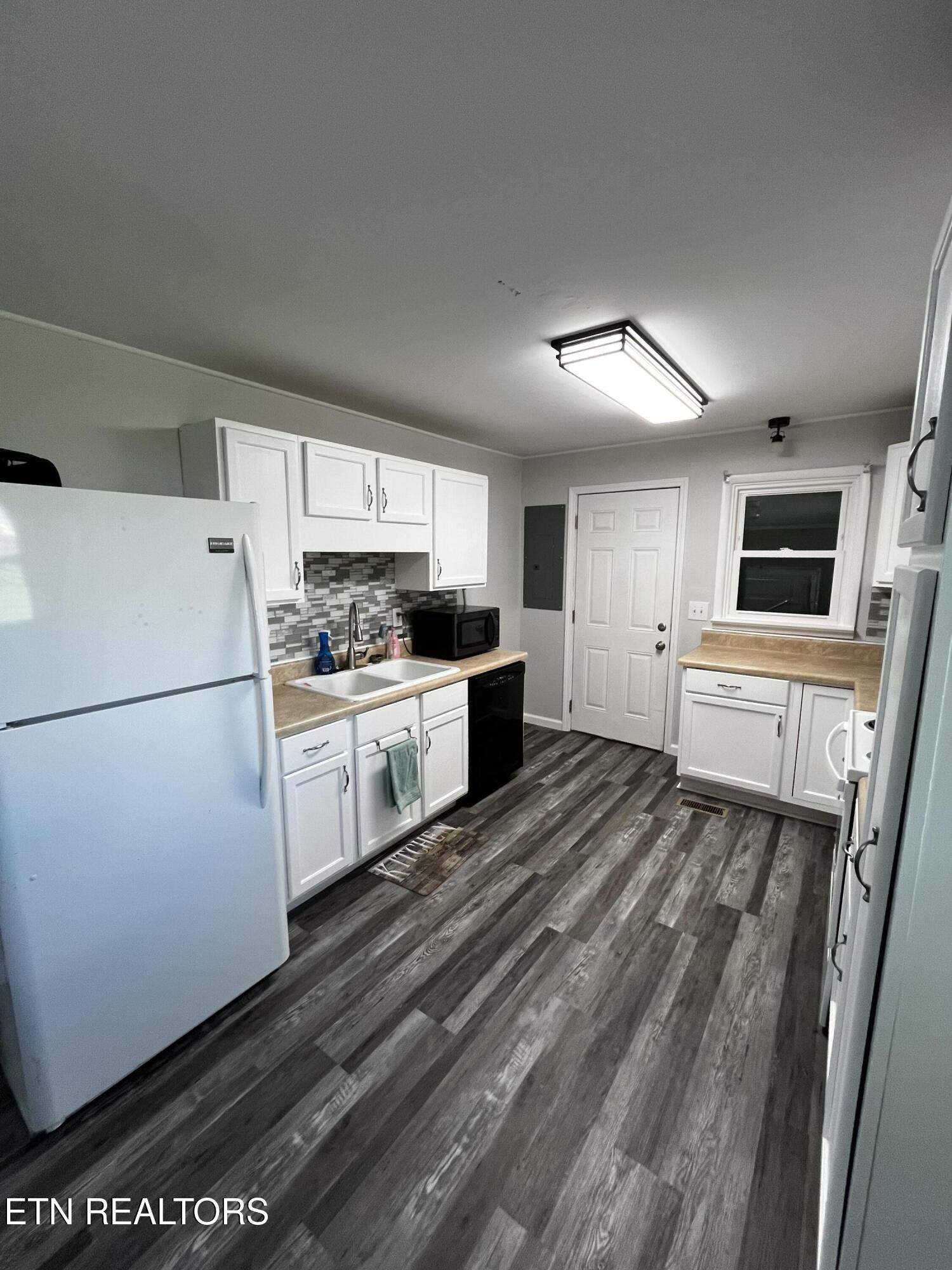 71 Taylor Avenue Crossville TN 38555