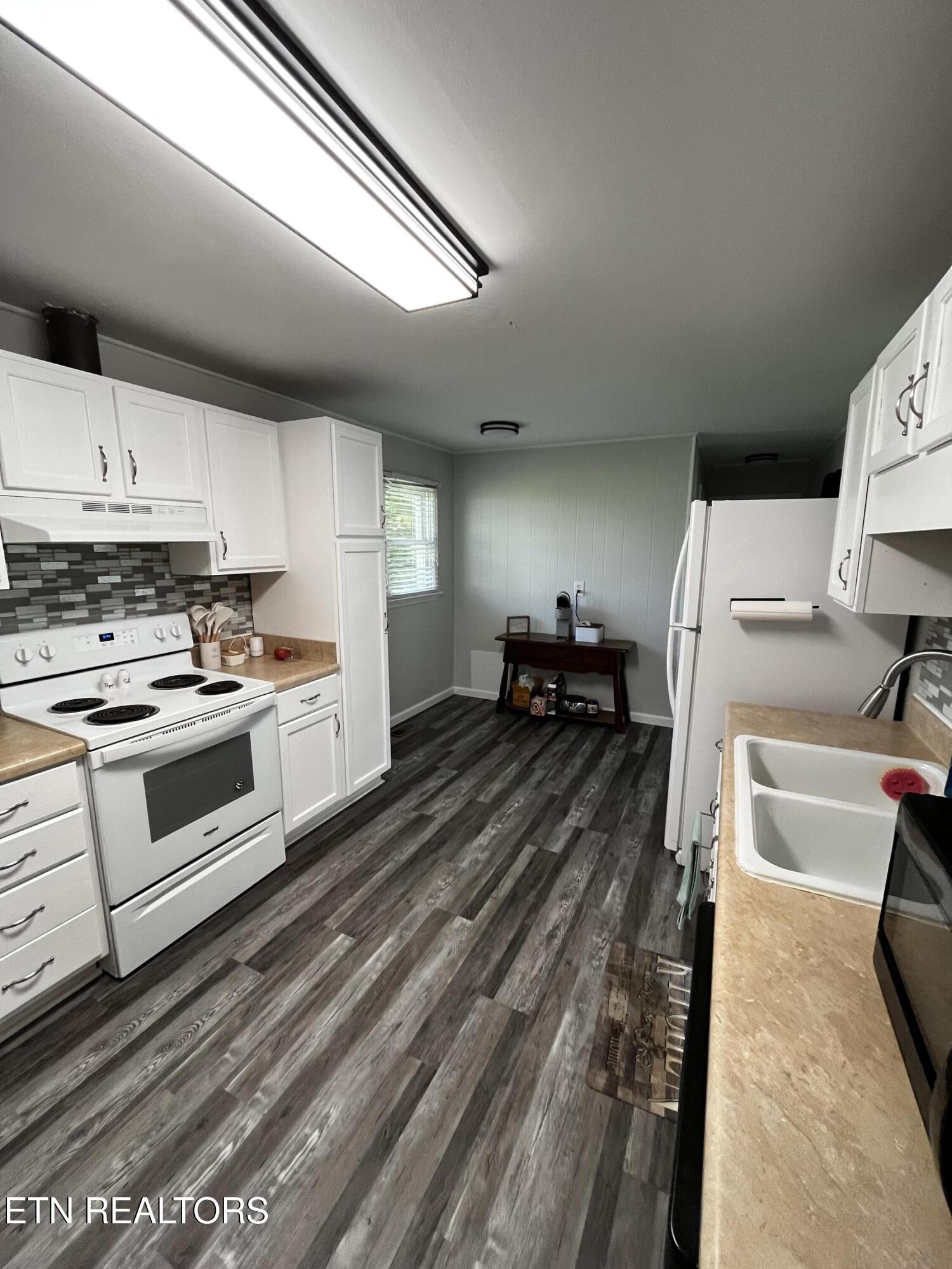 71 Taylor Avenue Crossville TN 38555
