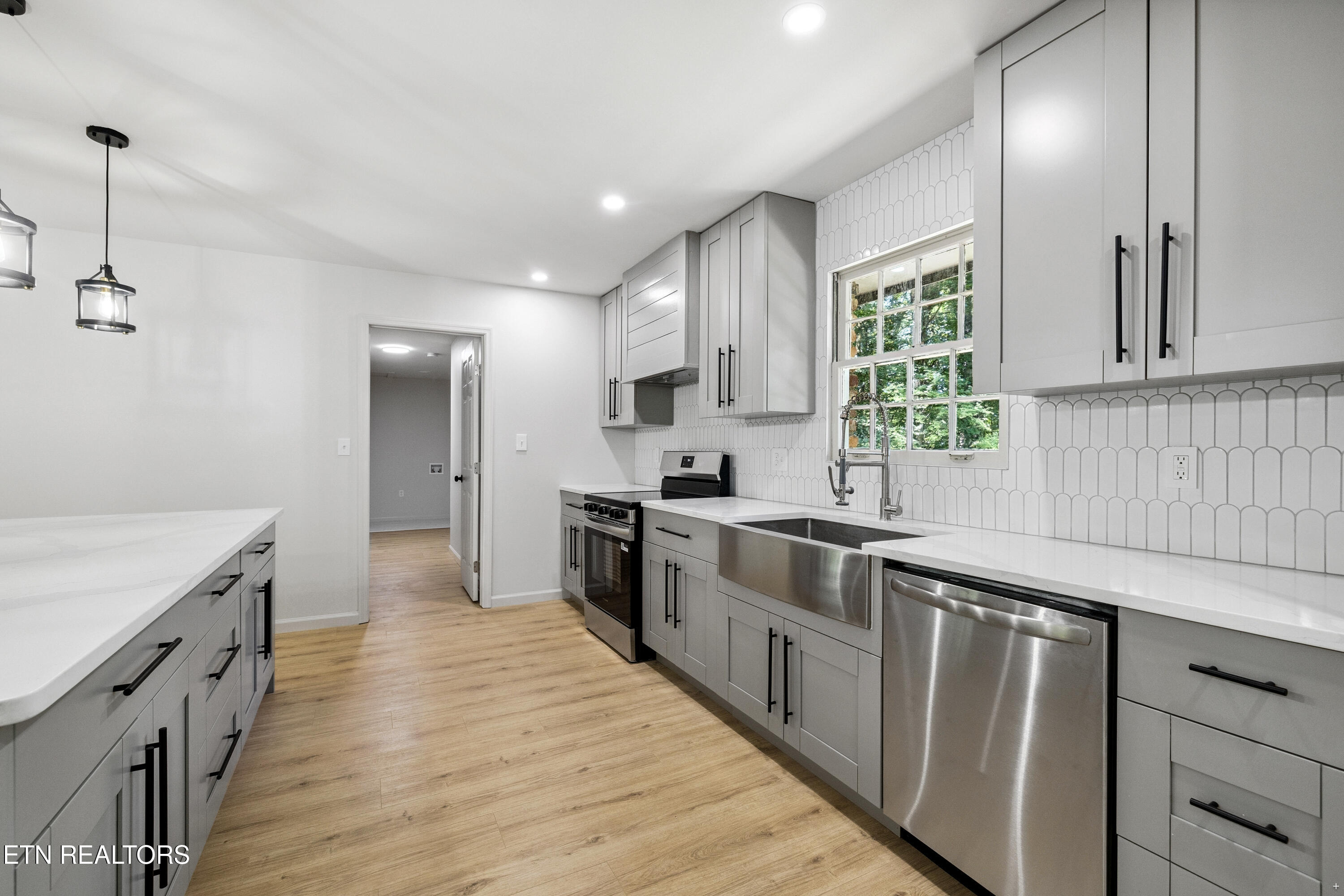 2433 Alberta Drive Knoxville TN 37920