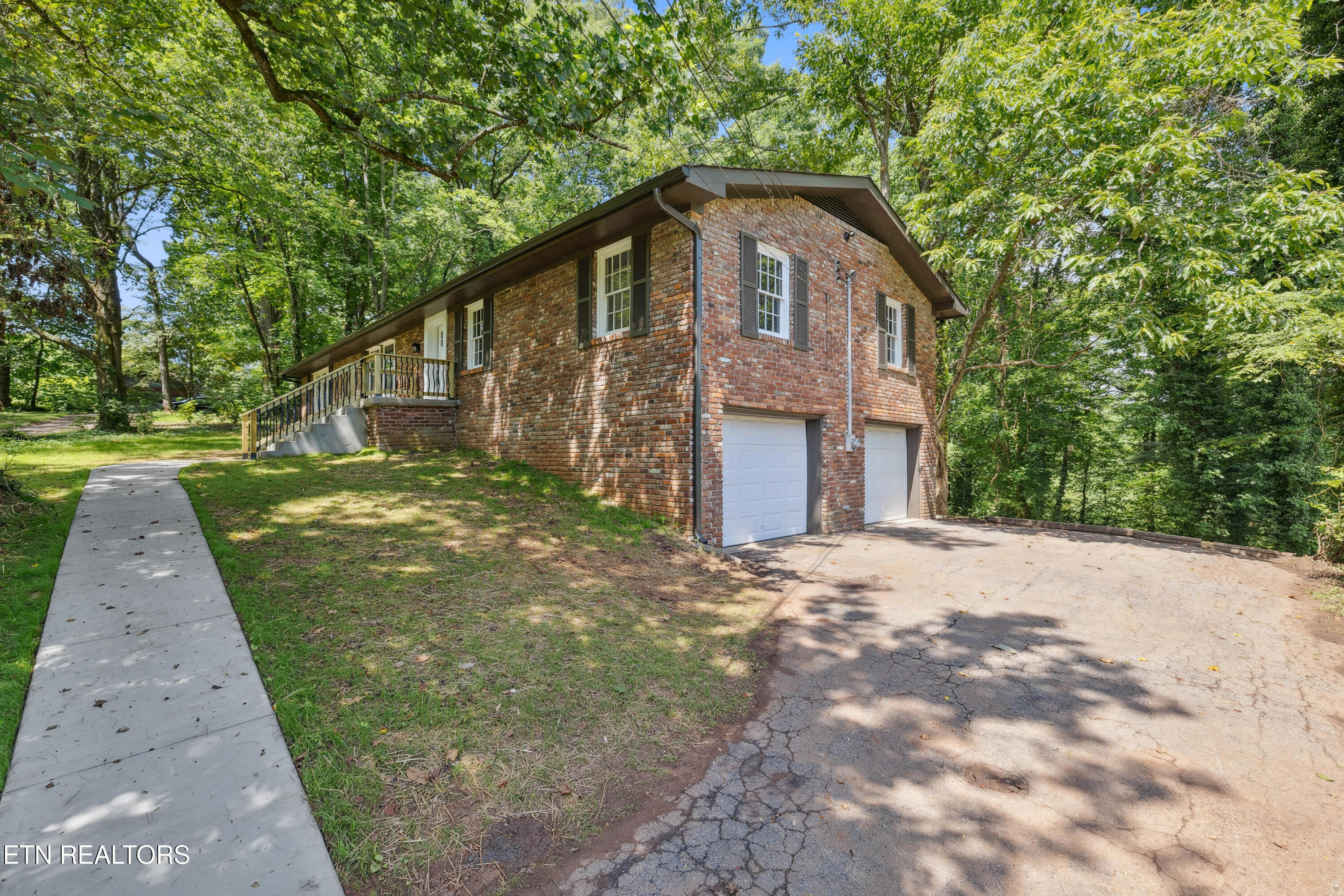 2433 Alberta Drive Knoxville TN 37920