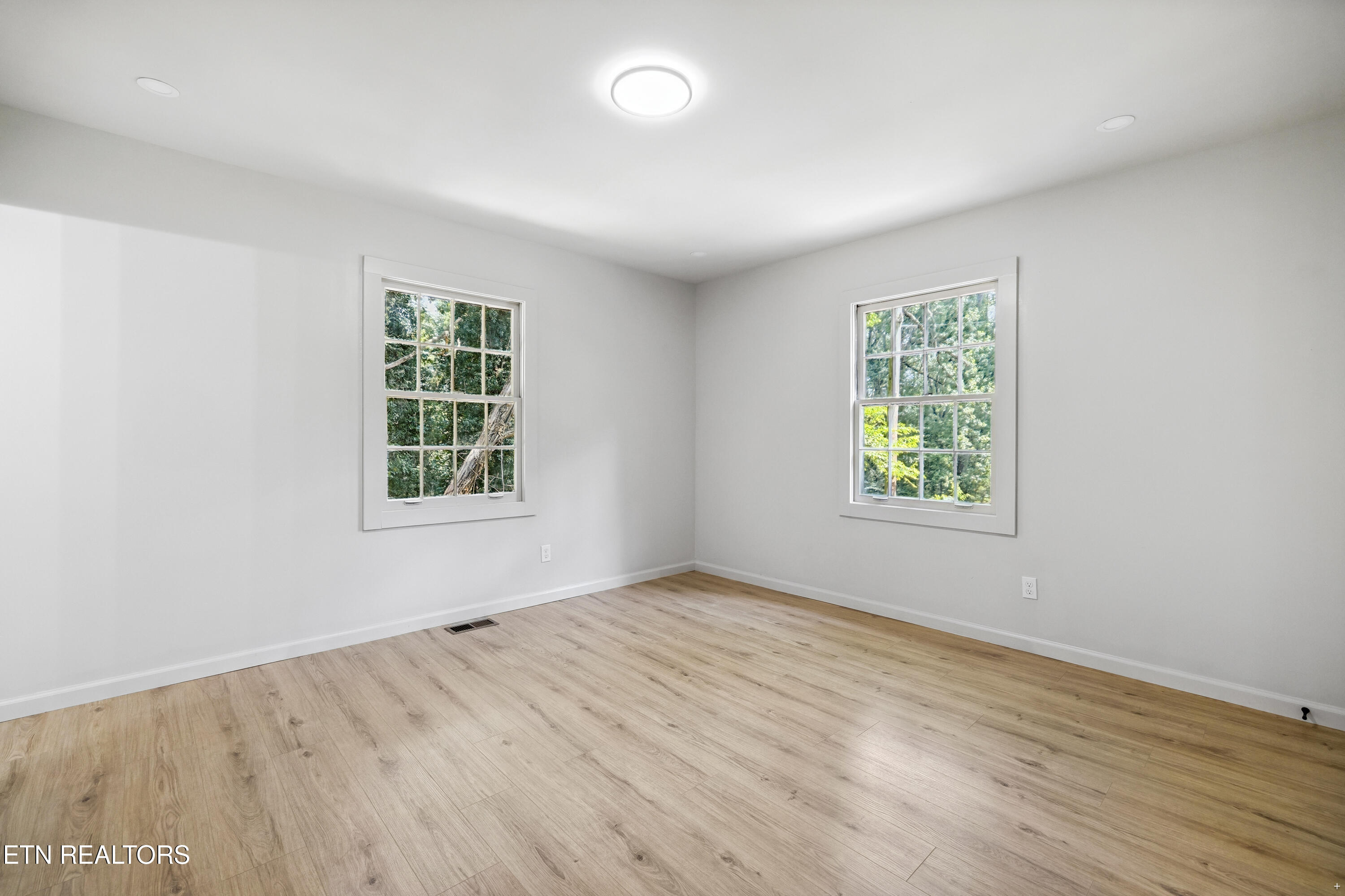 2433 Alberta Drive Knoxville TN 37920