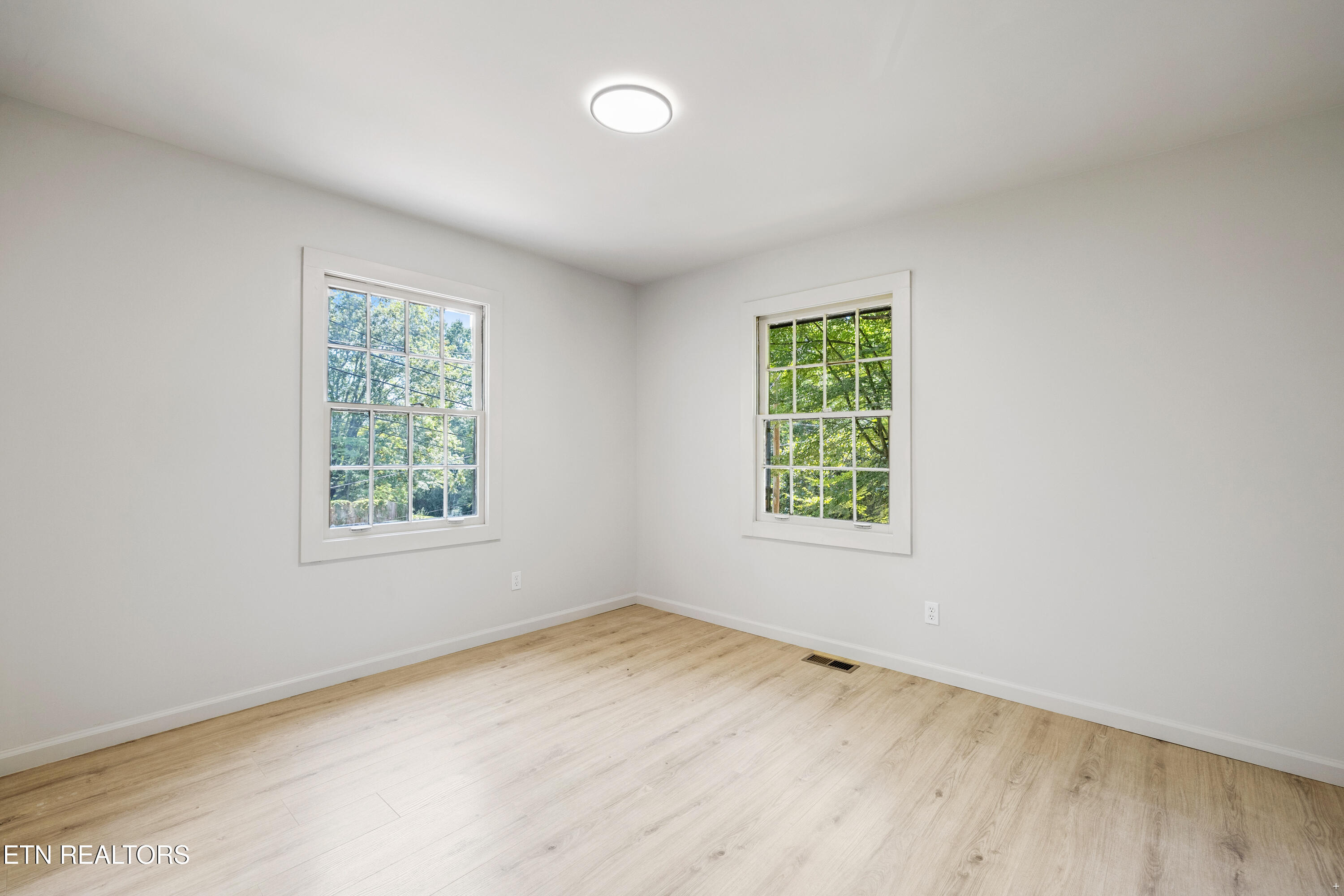 2433 Alberta Drive Knoxville TN 37920