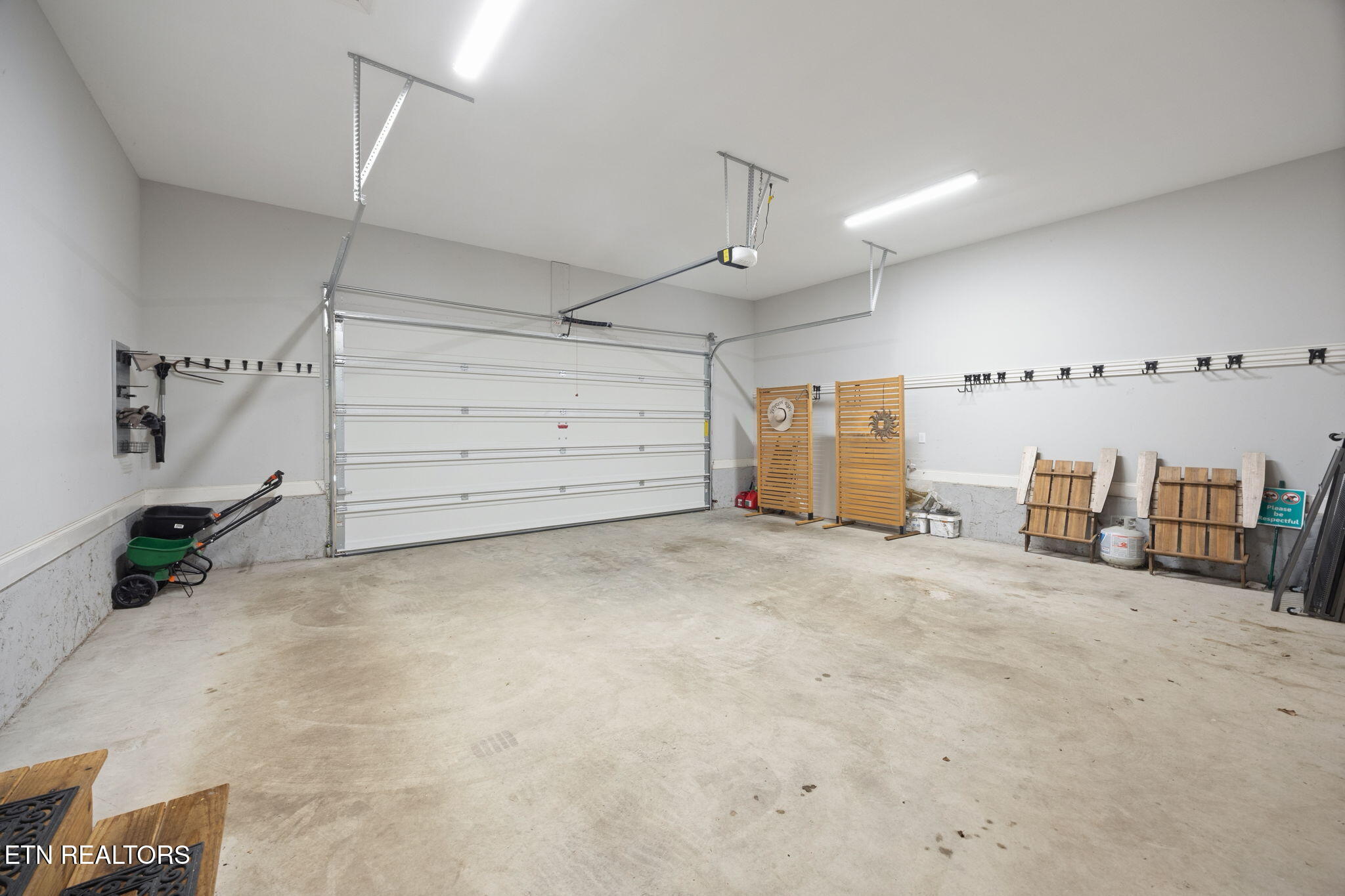 606 Eagle Bend Road Clinton TN 37716