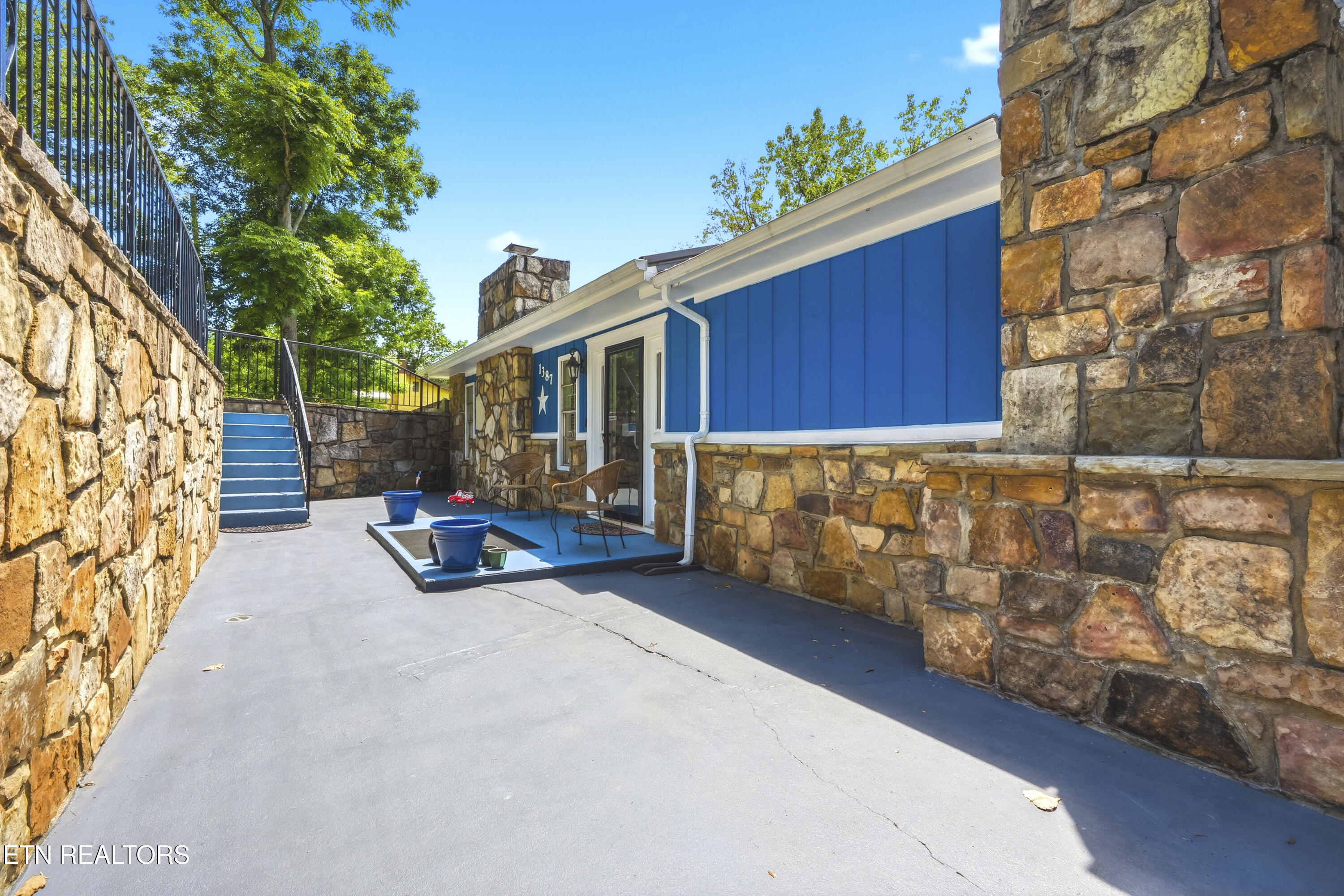 1387 Tennessee 139 Dandridge TN 37725