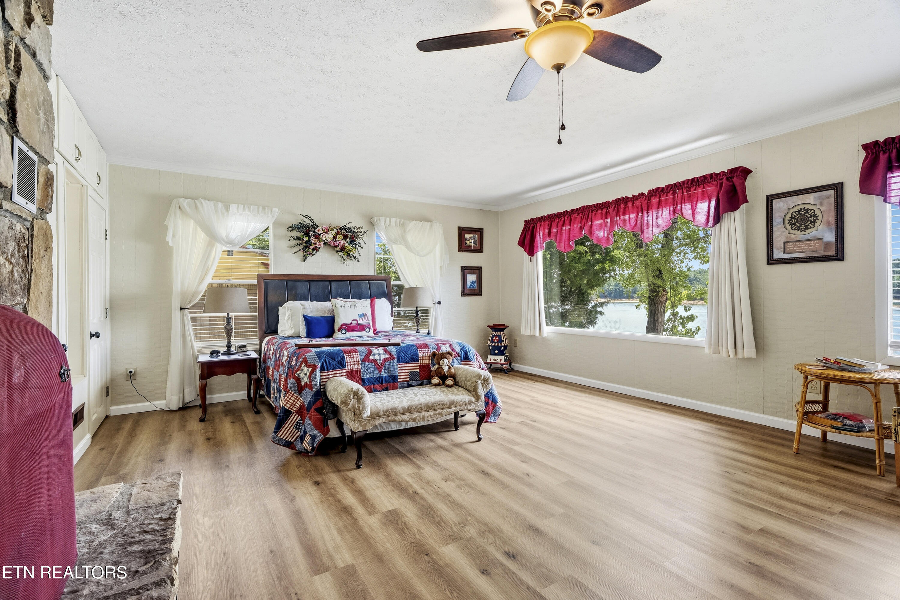 1387 Tennessee 139 Dandridge TN 37725
