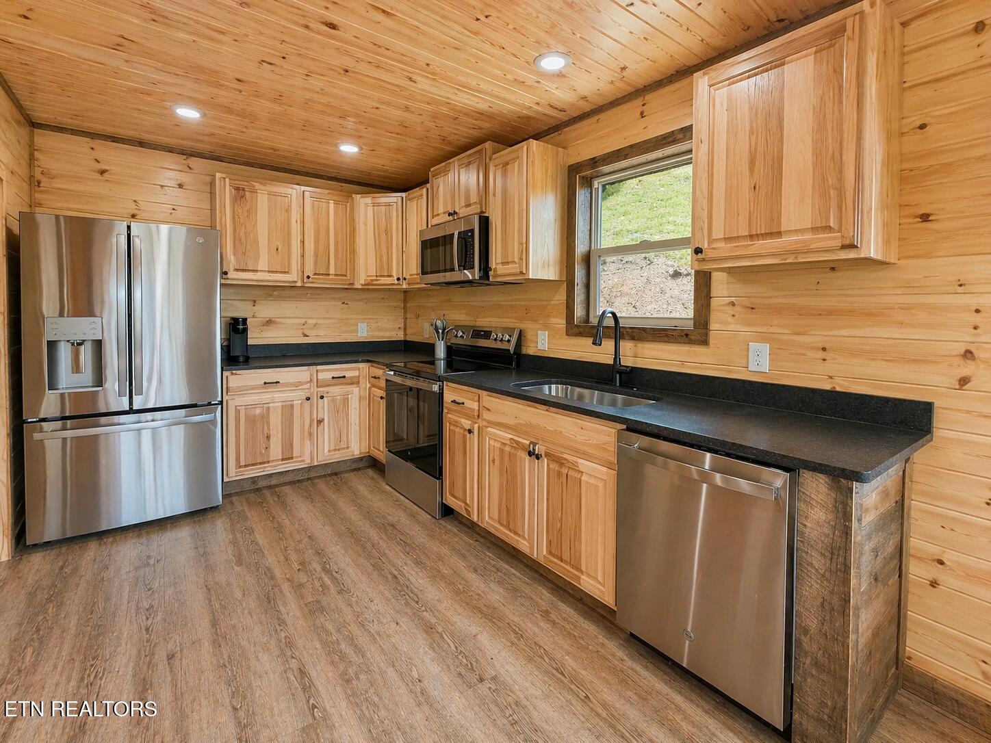1632 Mountain Lodge Way Pigeon Forge TN 37862