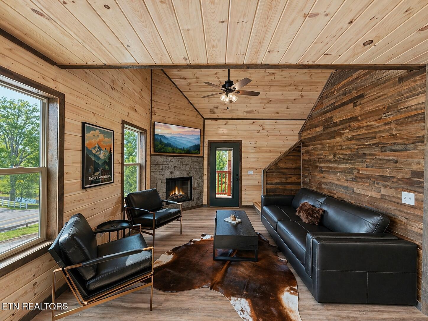 1632 Mountain Lodge Way Pigeon Forge TN 37862