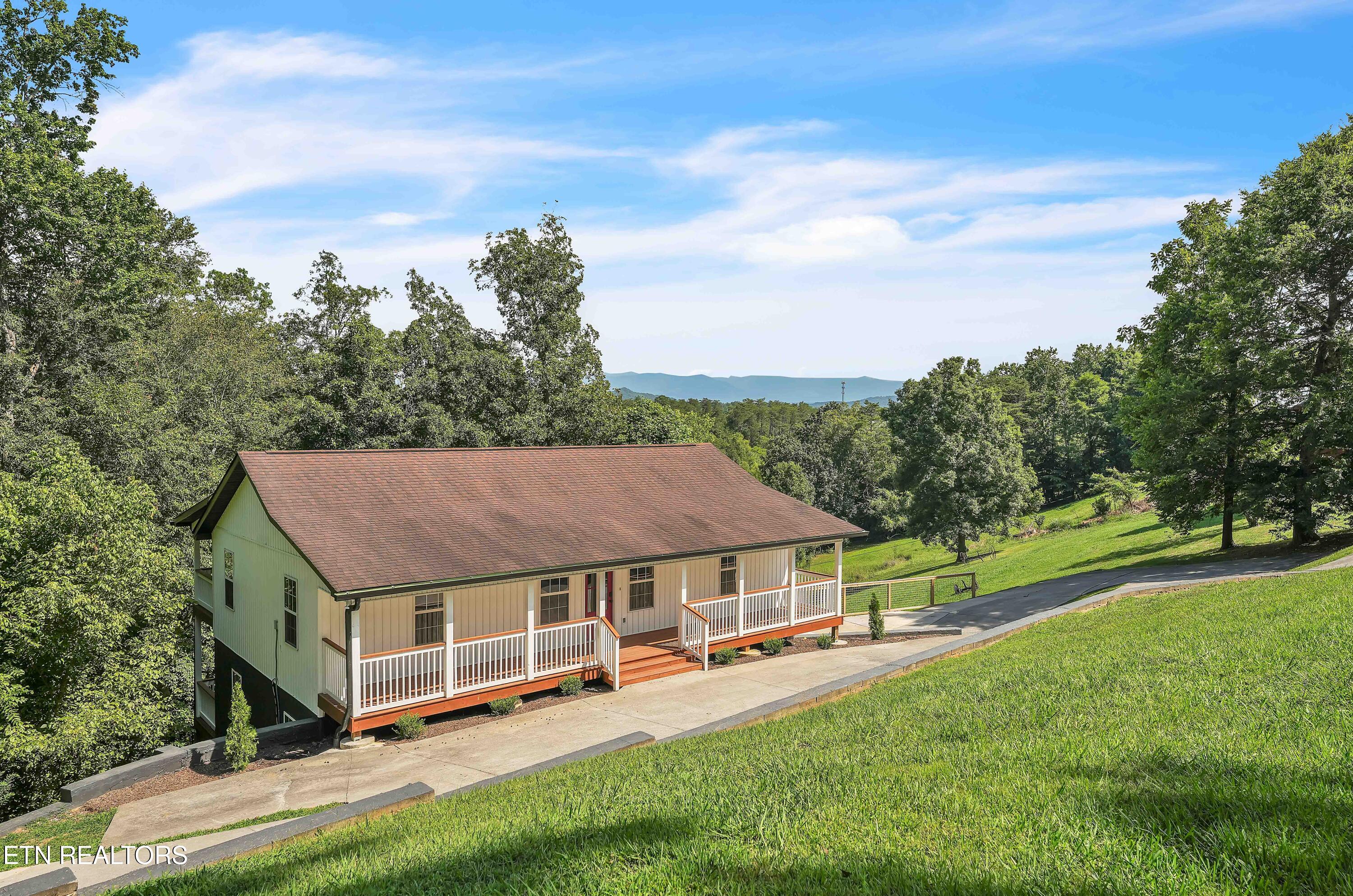 334 Amolee Lane Sevierville TN 37876