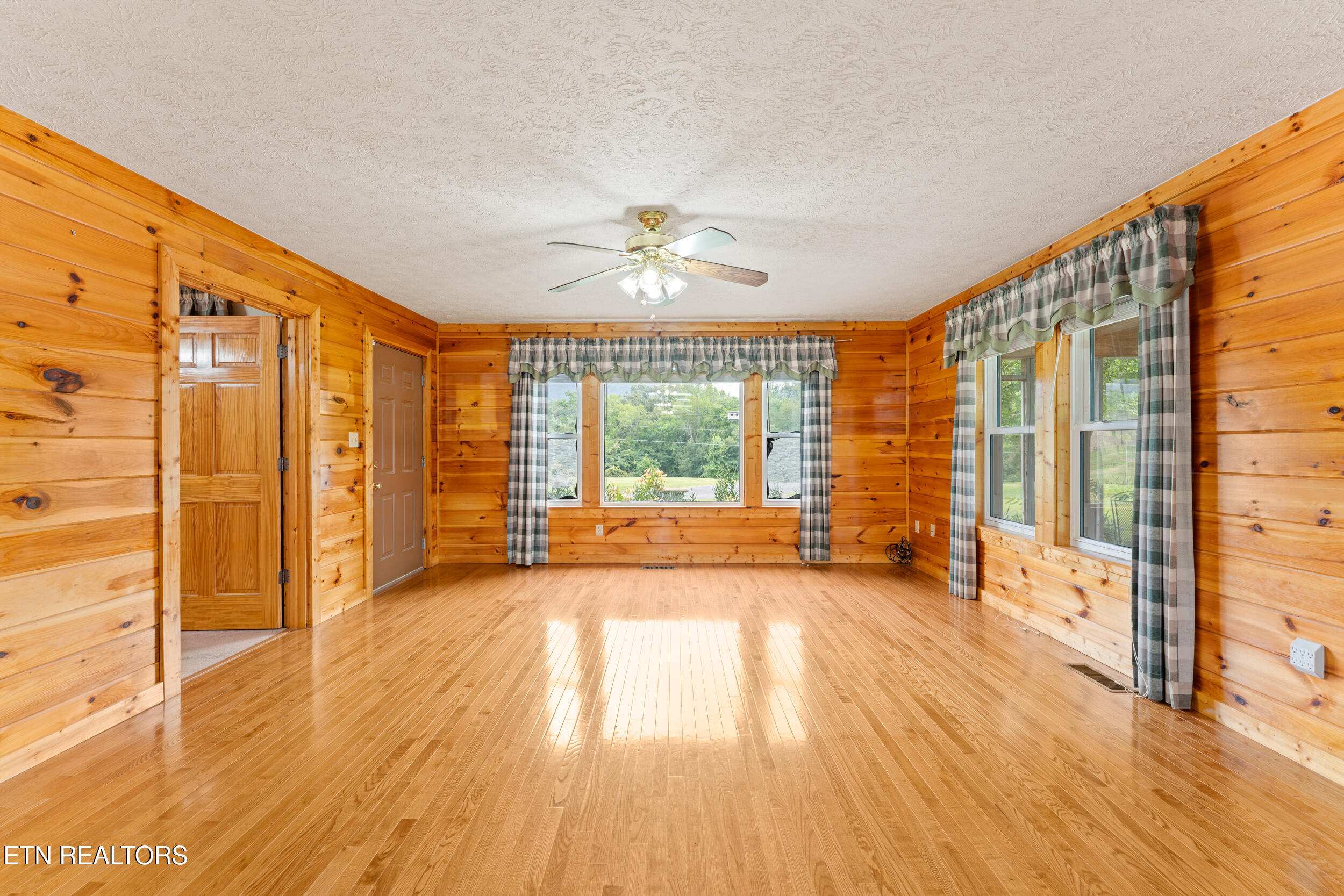7197 Old Tuckaleechee Road Townsend TN 37882