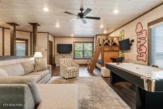2028 Myrtle Way Pigeon Forge TN 37863