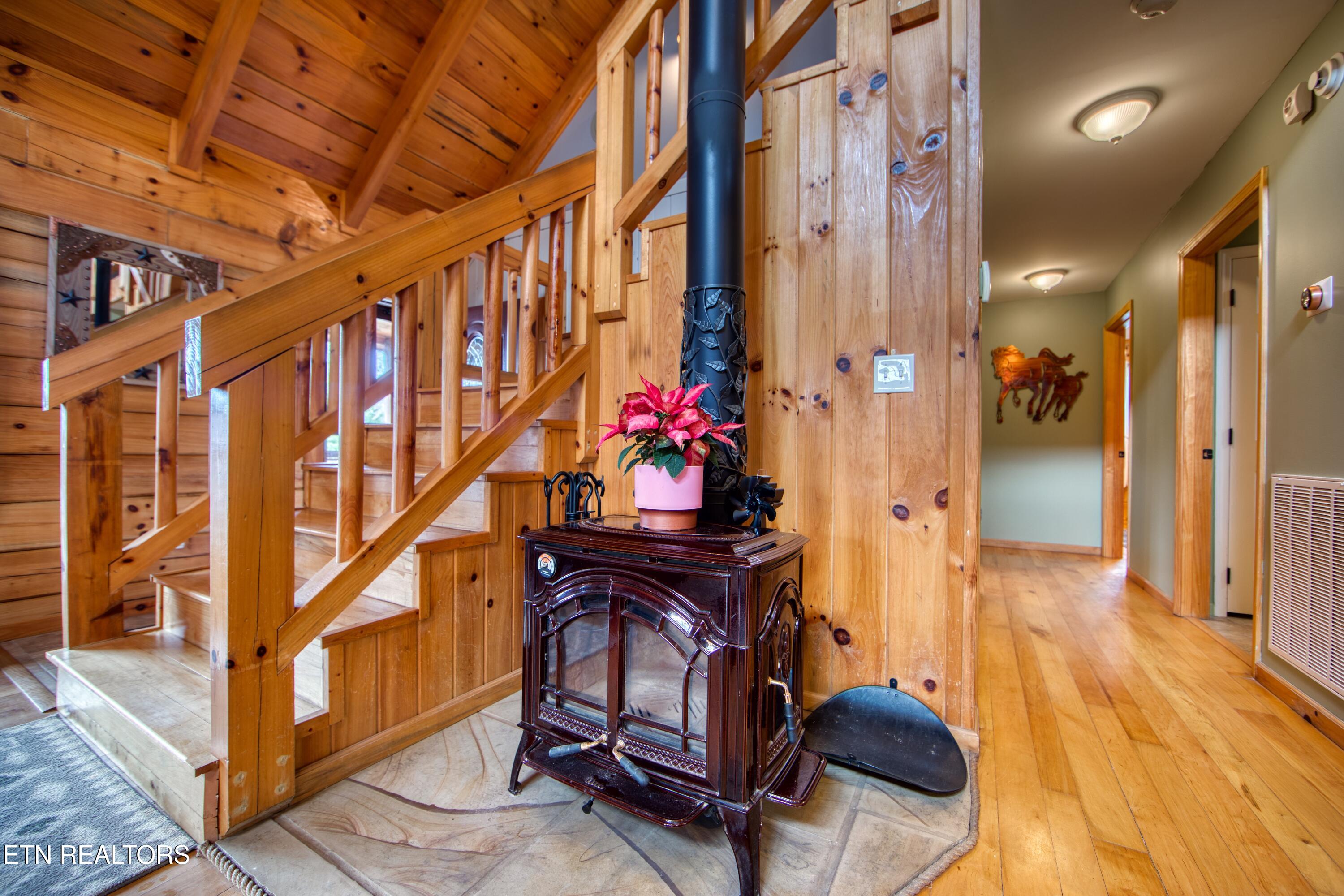 250 Briar Point Road Allardt TN 38504