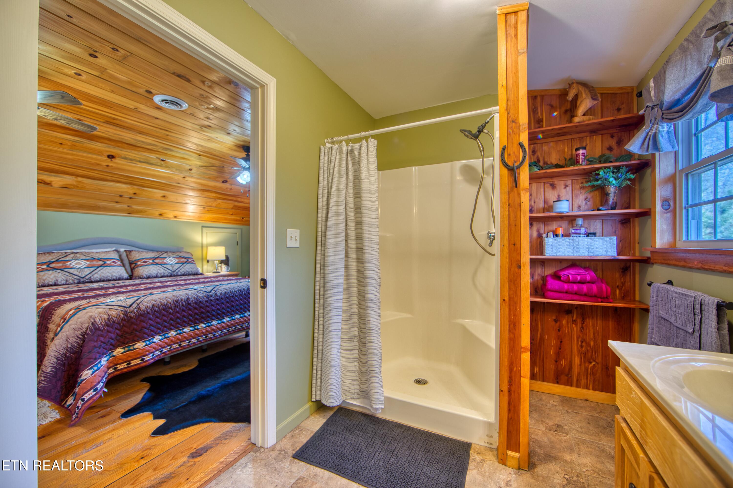 250 Briar Point Road Allardt TN 38504