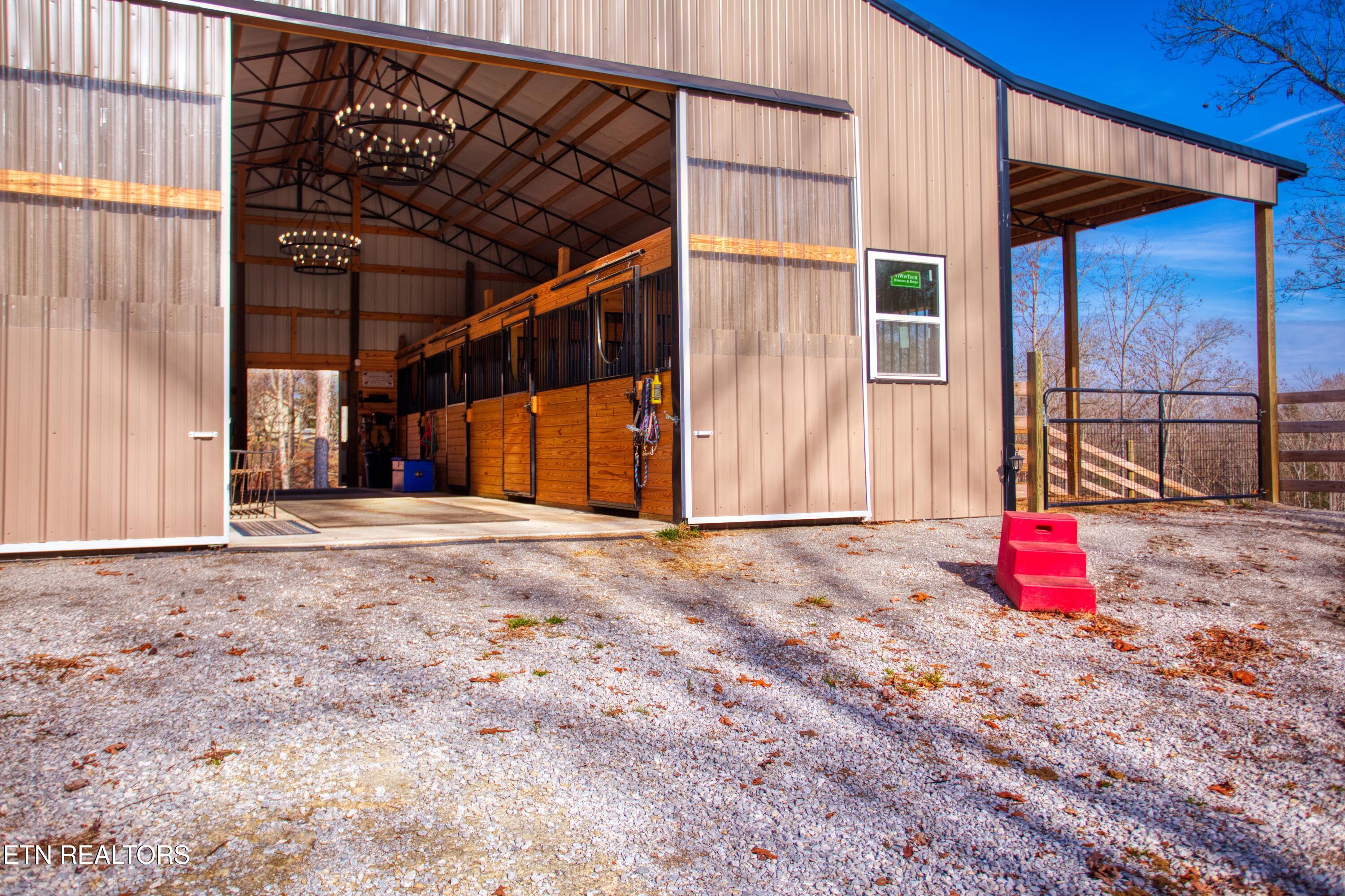 250 Briar Point Road Allardt TN 38504