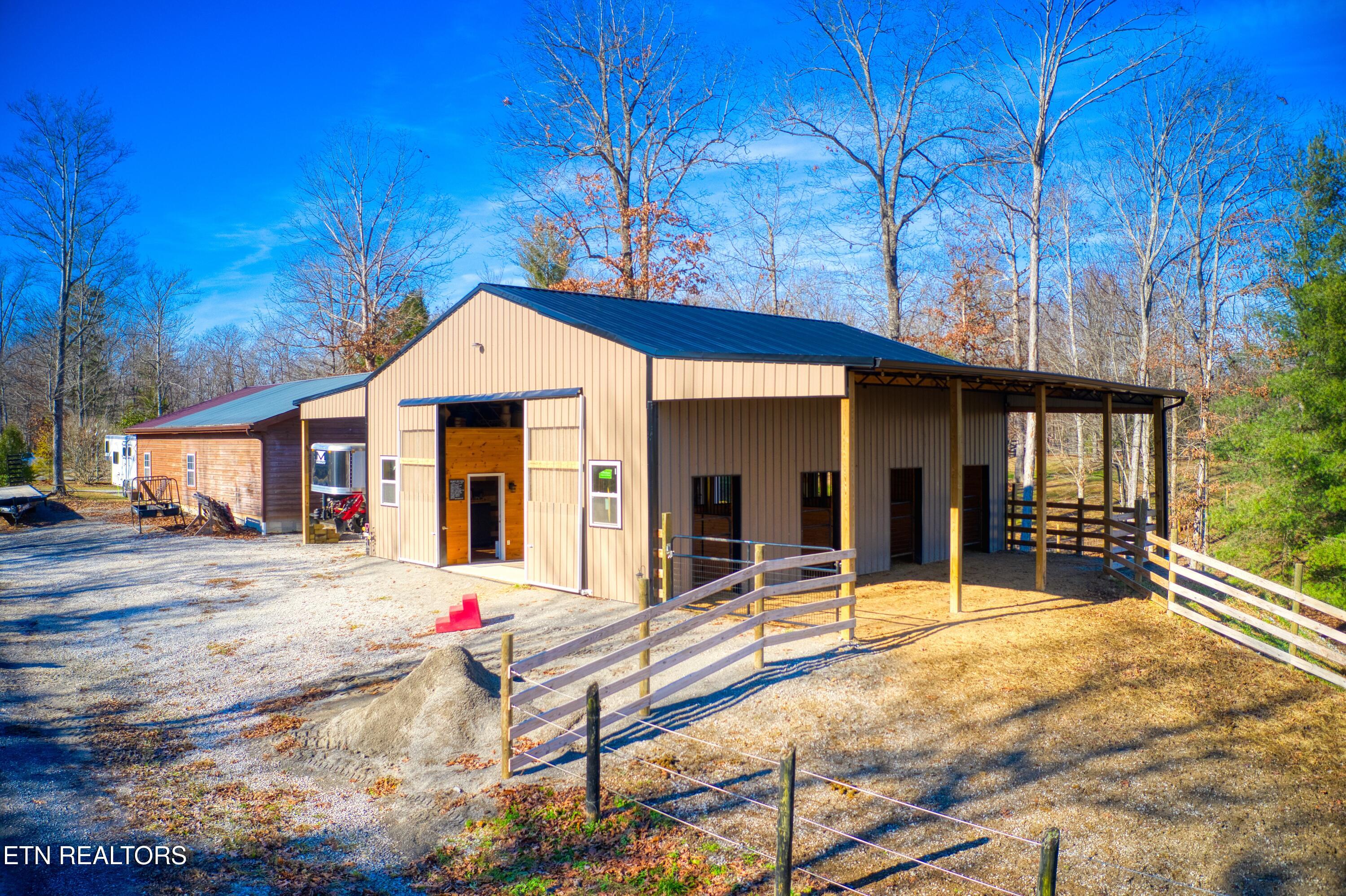 250 Briar Point Road Allardt TN 38504