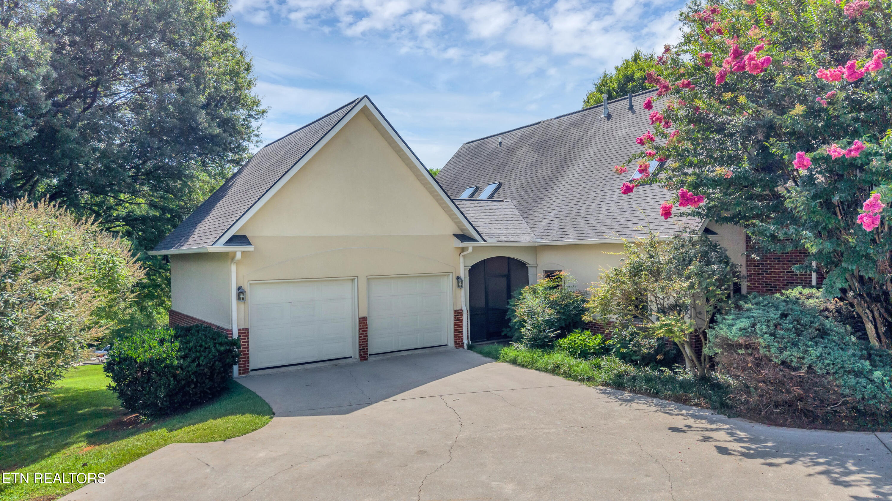 1302 Dunbarton Drive Maryville TN 37803