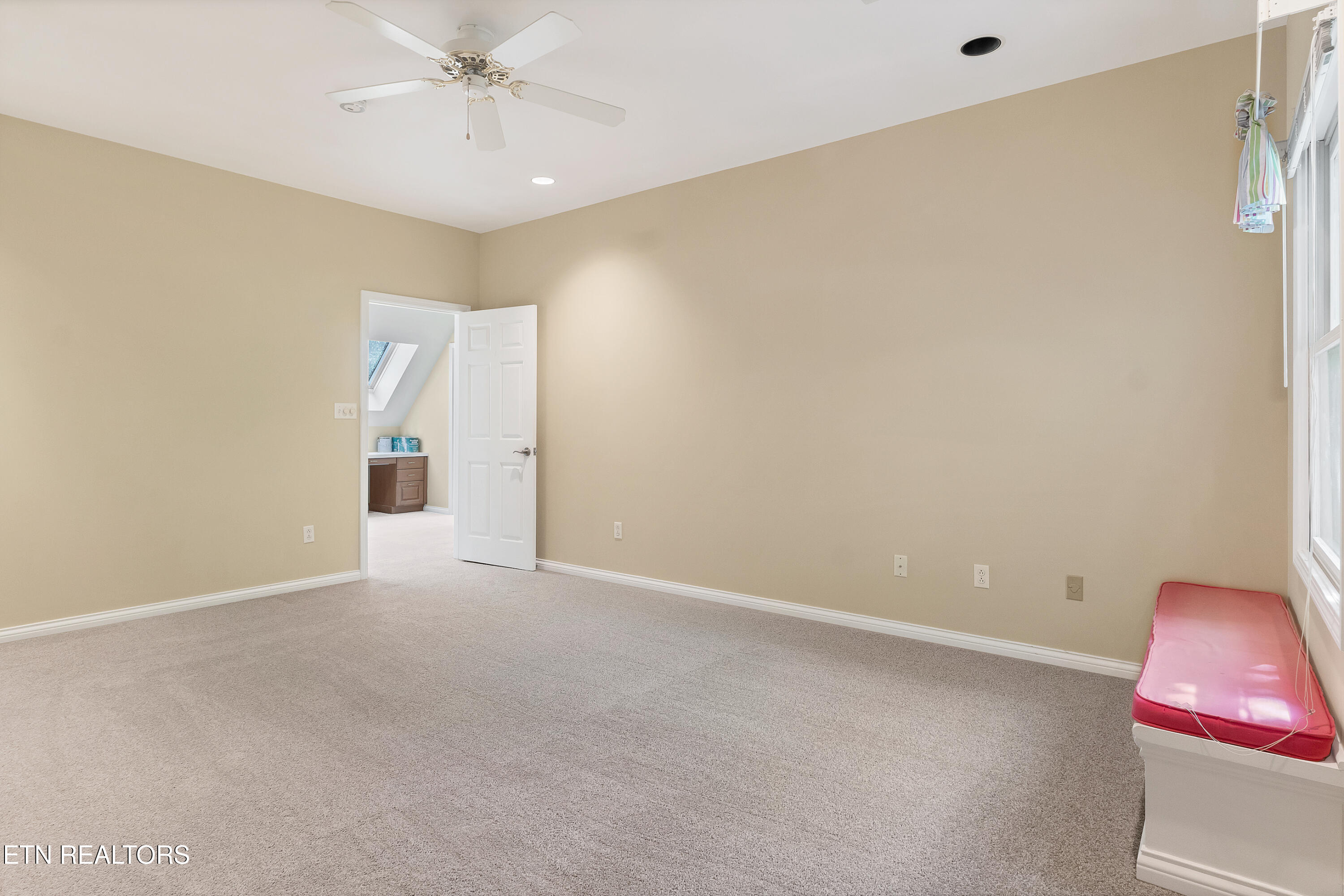 1302 Dunbarton Drive Maryville TN 37803