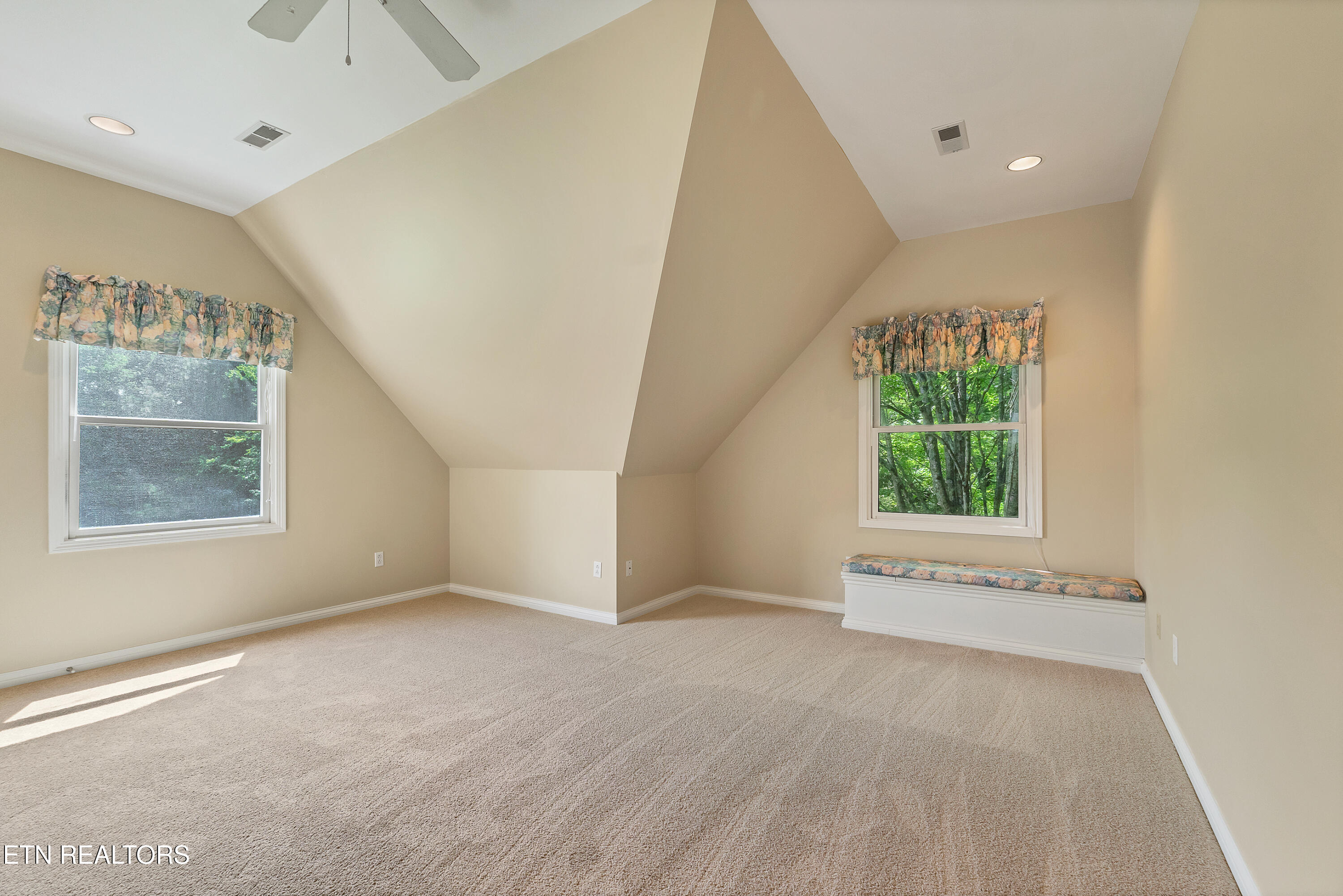 1302 Dunbarton Drive Maryville TN 37803