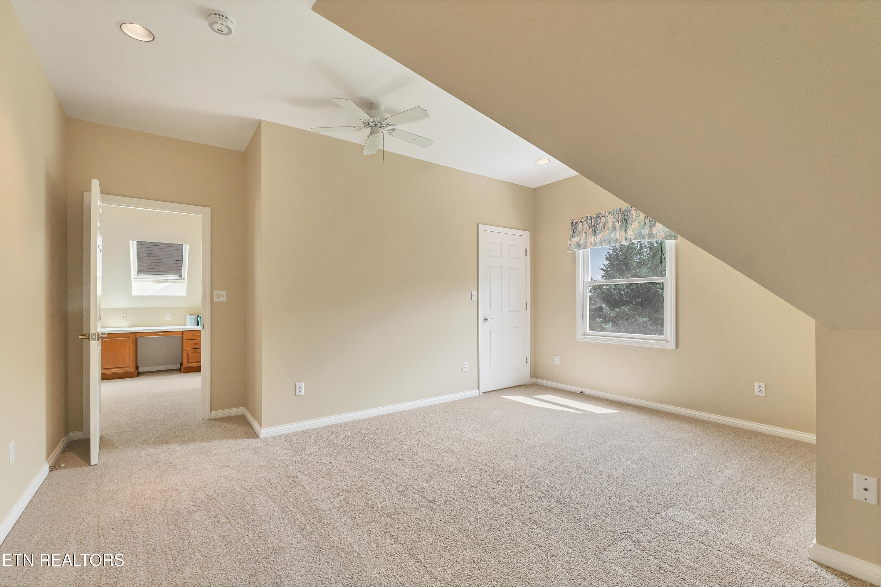 1302 Dunbarton Drive Maryville TN 37803