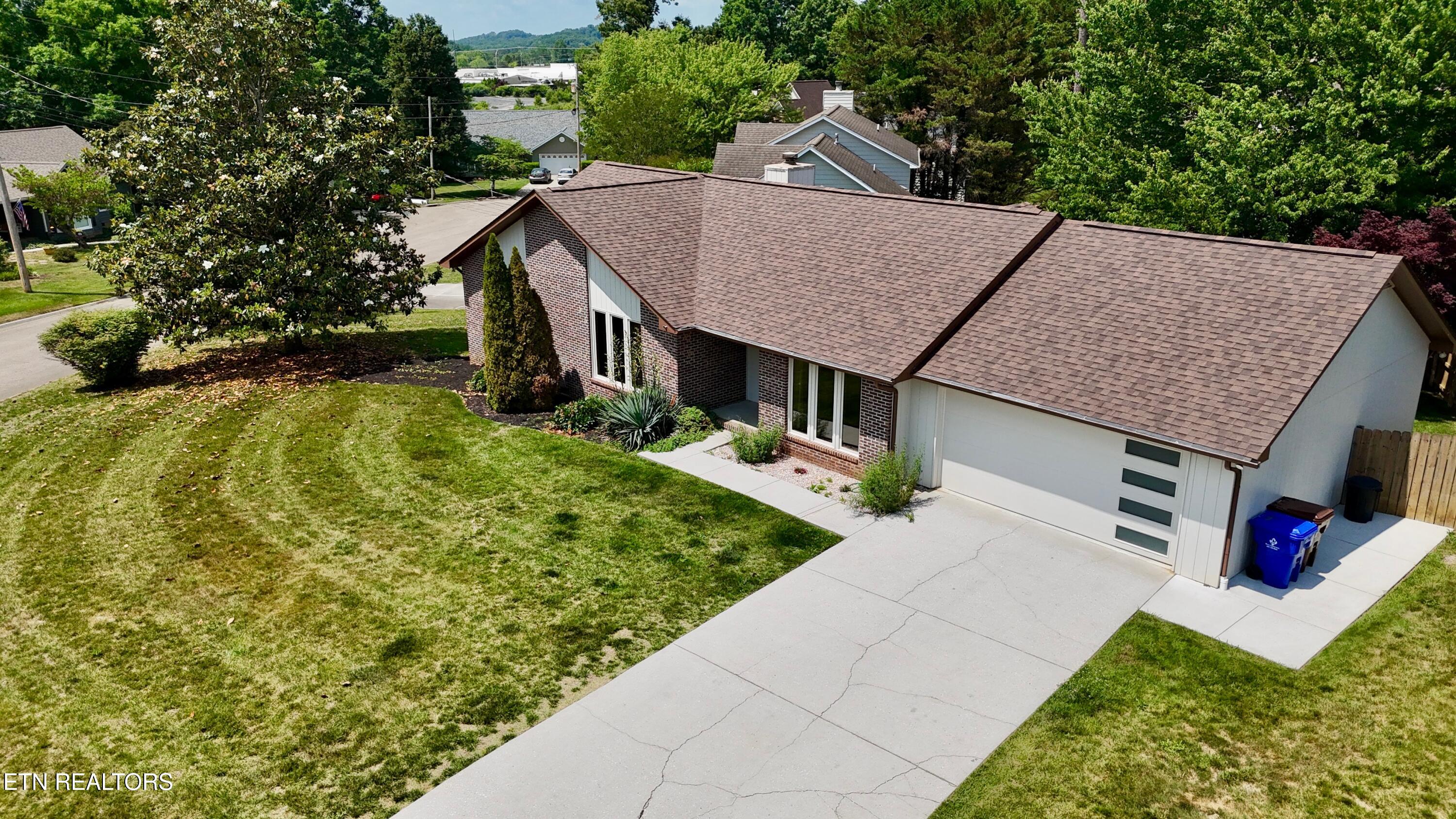 3205 Roanoke Circle Knoxville TN 37920